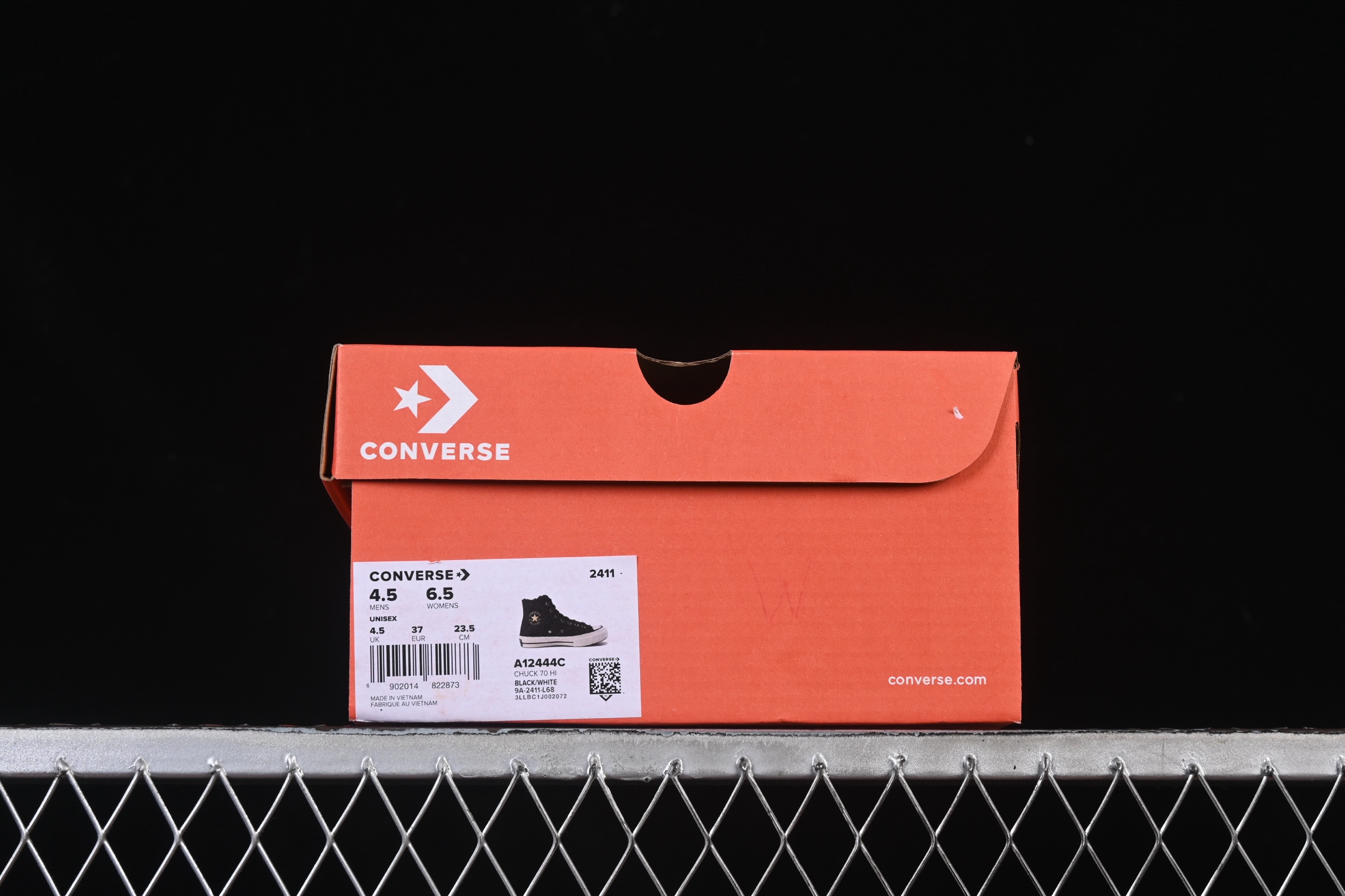 💰140纯原
 Converse Chuck 1970s 匡威官方皮面 高帮休闲板鞋 A12444C
尺码：35 36 36.5 37 37.5 38 39 39.5 40 41 41.5 42 42.5 43 44 M.C3