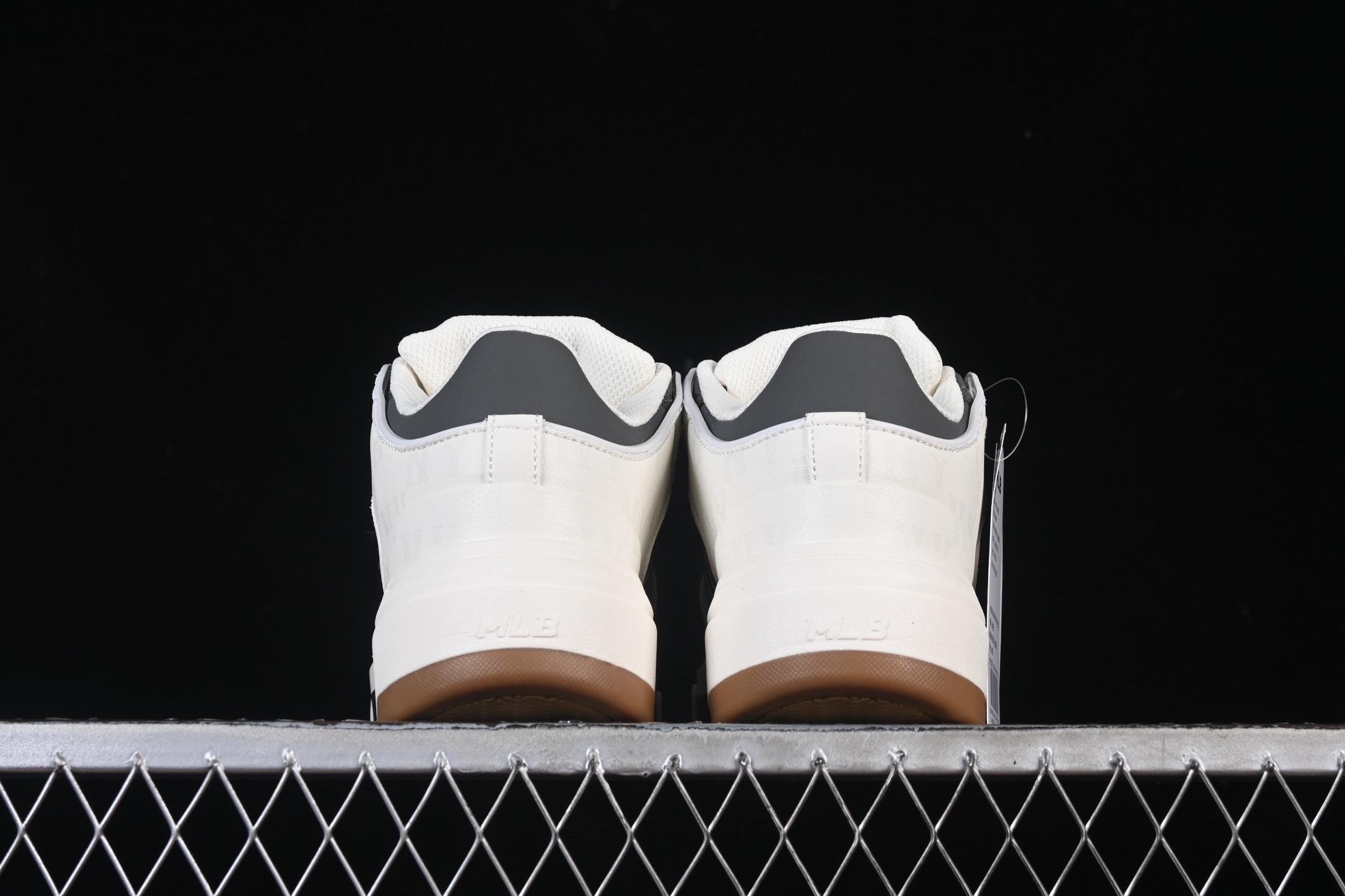 💰180真标💰200公司级💰240纯原
NY MLB Chunky Liner 纽约洋基队魔术贴 轻量增高厚底休闲运动鞋 3ASXW015N50BKS
尺码：35 36 36.5 37.5 38 38.5 39 40 40.5 41 42 42.5 43 44 45 FYD4