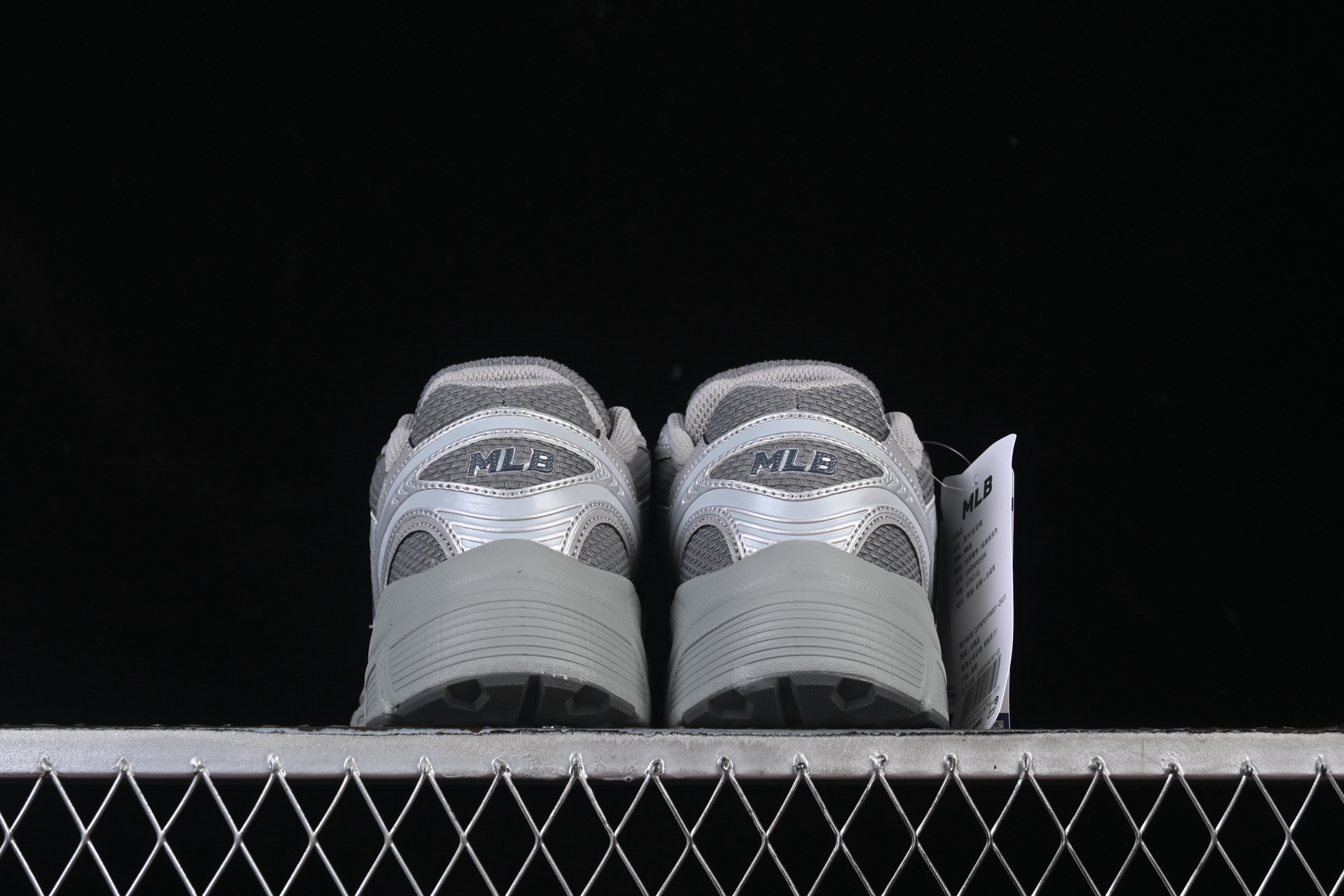 💰240纯原
NY MLB Trophy Runner 纽约洋基队魔术贴 轻量增高厚底休闲运动鞋 3ARNR055N50SIS
尺码：35 36 36.5 37.5 38 38.5 39 40 40.5 41 42 42.5 43 44 45 N.C3