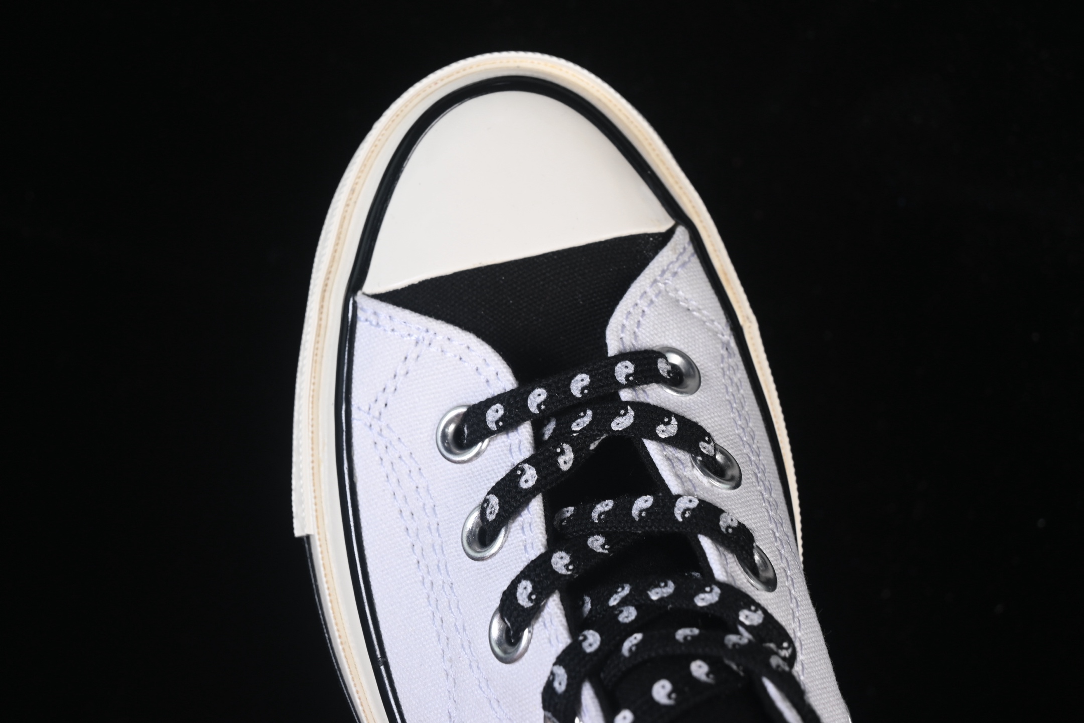 💰140纯原
Converse 1970s Hi 阴阳太极 三星黑标高帮帆布鞋 164209C
尺码：35 36 36.5 37 37.5 38 39 39.5 40 41 41.5 42 42.5 43 44 M.C3