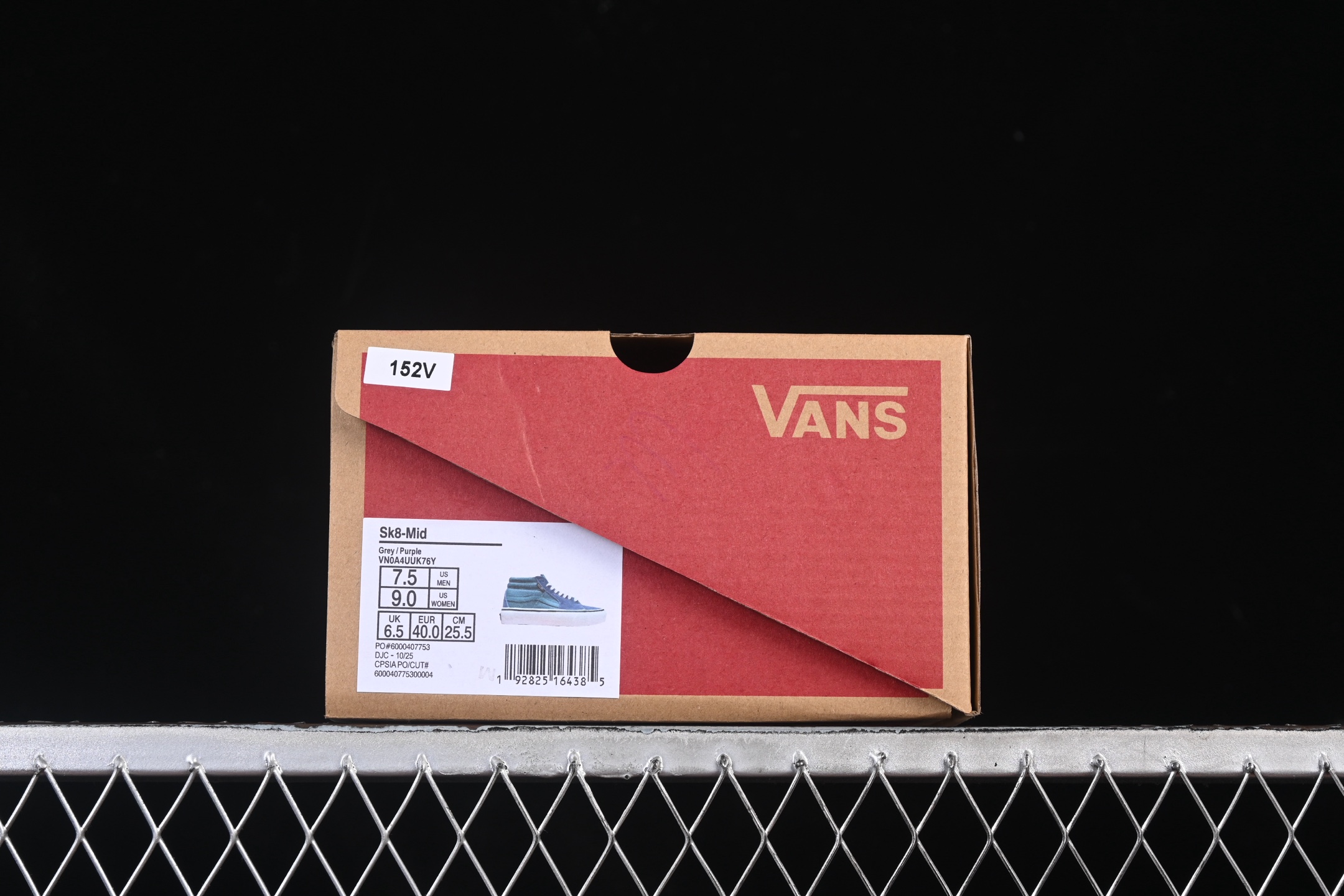 💰150纯原
Vans Sk8-Mid 万斯中邦休闲滑板鞋 VN0A4UUK76Y
#工艺：硫化1:1（重量1:1、真标、原钢印、材质标、鞋型标、合格证）
尺码：35 36 36.5 37 38 38.5 39 40 40.5 41 42 42.5 43 44 M.C3