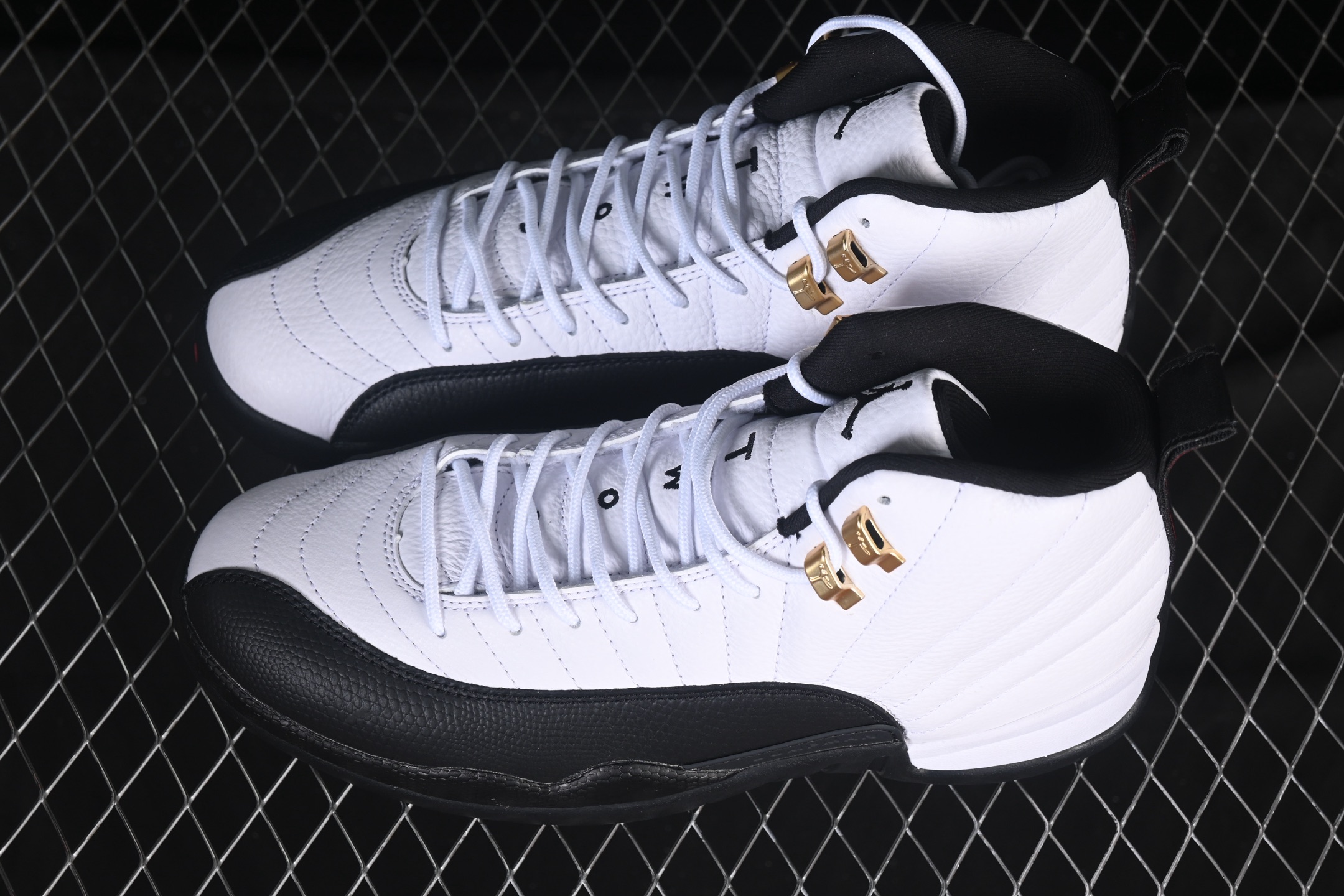 💰520外贸版 Air Jordan 12 Retro "Taxi" AJ12 乔12元年复刻 金扣 CT8013-117
#大厂出品 原楦原纸板 客供原厂材料开发 极致一眼正品既视感 细节如图所示
尺码：40 40.5 41 42 42.5 43 44 44.5 45 45.5 46 47.5 48.5 P.F6