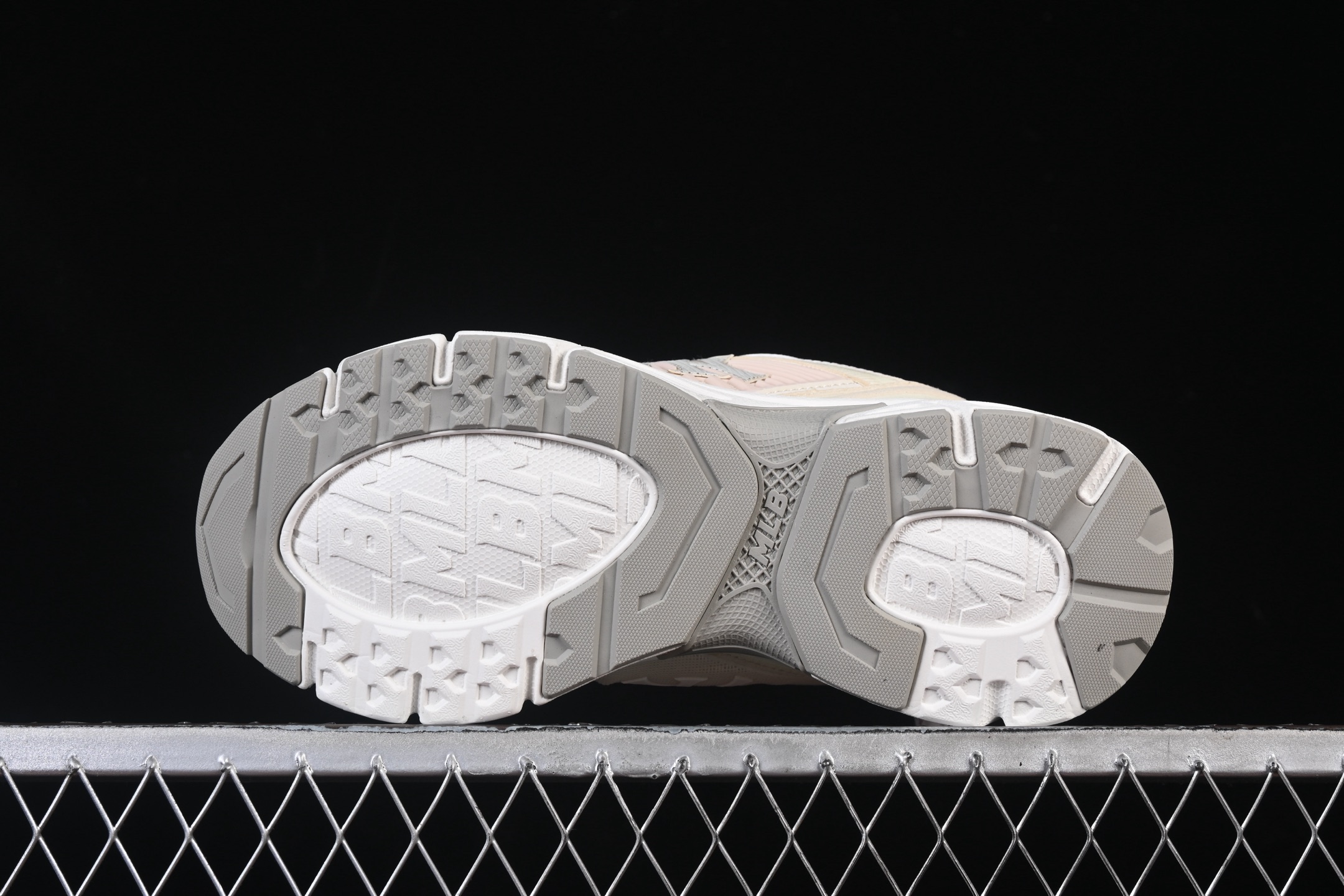 💰240纯原
 NY MLB Trophy Runner 纽约洋基队魔术贴 轻量增高厚底休闲运动鞋 3ARNR025N50BGS
尺码：35 36 36.5 37.5 38 38.5 39 40 40.5 41 42 42.5 43 44 45 N.C3