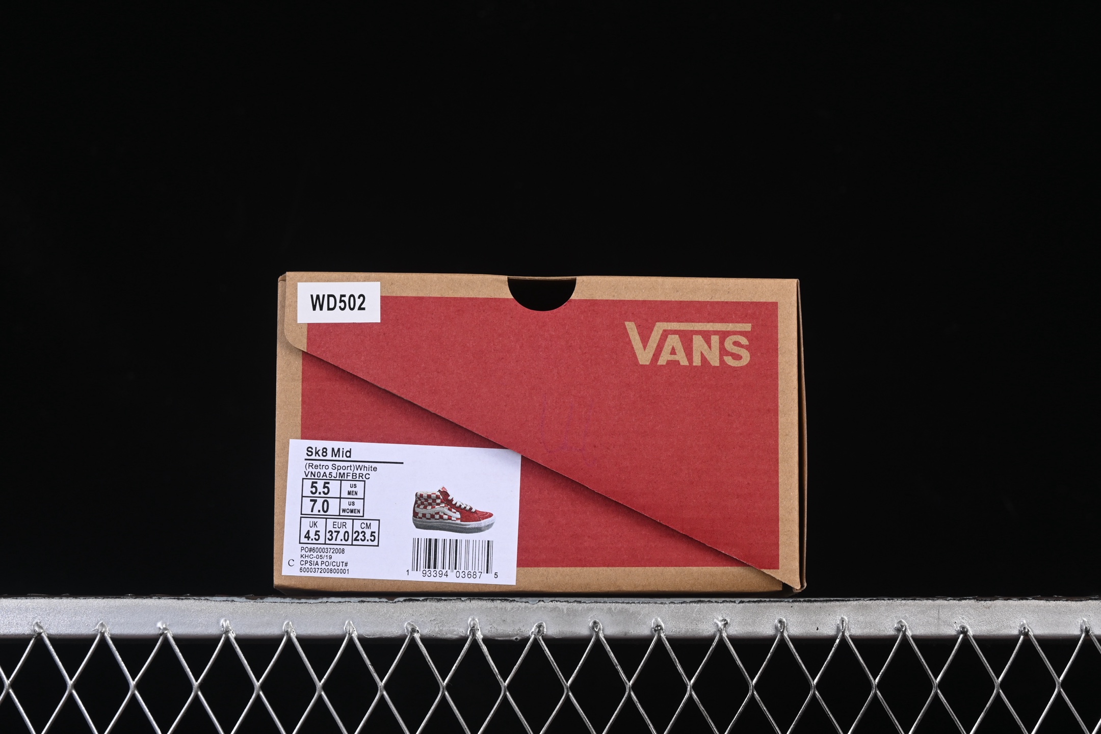 💰150纯原
 Vans Sk8-Mid 万斯中邦休闲滑板鞋 VN0A5JMFBRC
#工艺：硫化1:1（重量1:1、真标、原钢印、材质标、鞋型标、合格证）
尺码：35 36 36.5 37 38 38.5 39 40 40.5 41 42 42.5 43 44 M.C3