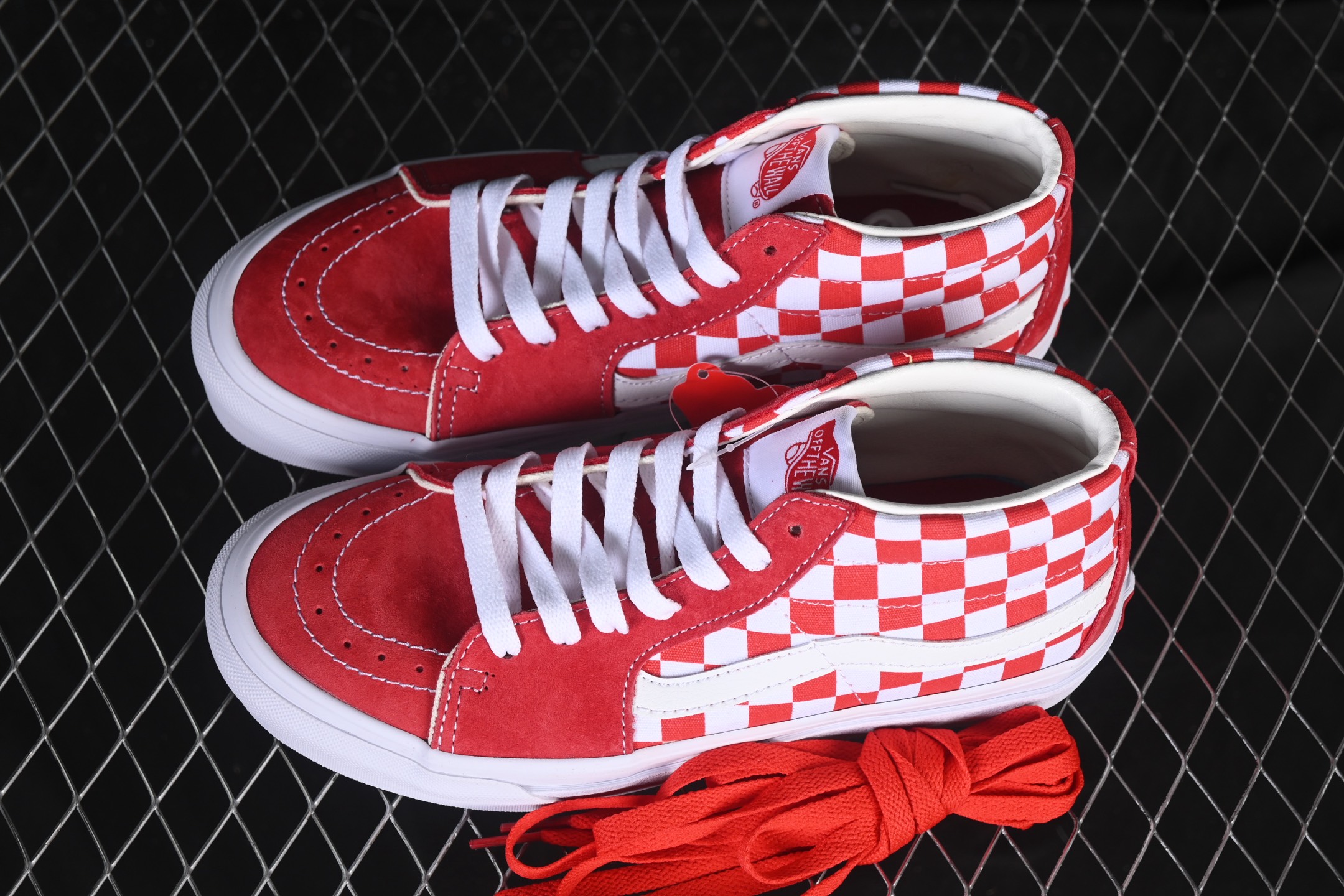 💰150纯原
 Vans Sk8-Mid 万斯中邦休闲滑板鞋 VN0A5JMFBRC
#工艺：硫化1:1（重量1:1、真标、原钢印、材质标、鞋型标、合格证）
尺码：35 36 36.5 37 38 38.5 39 40 40.5 41 42 42.5 43 44 M.C3