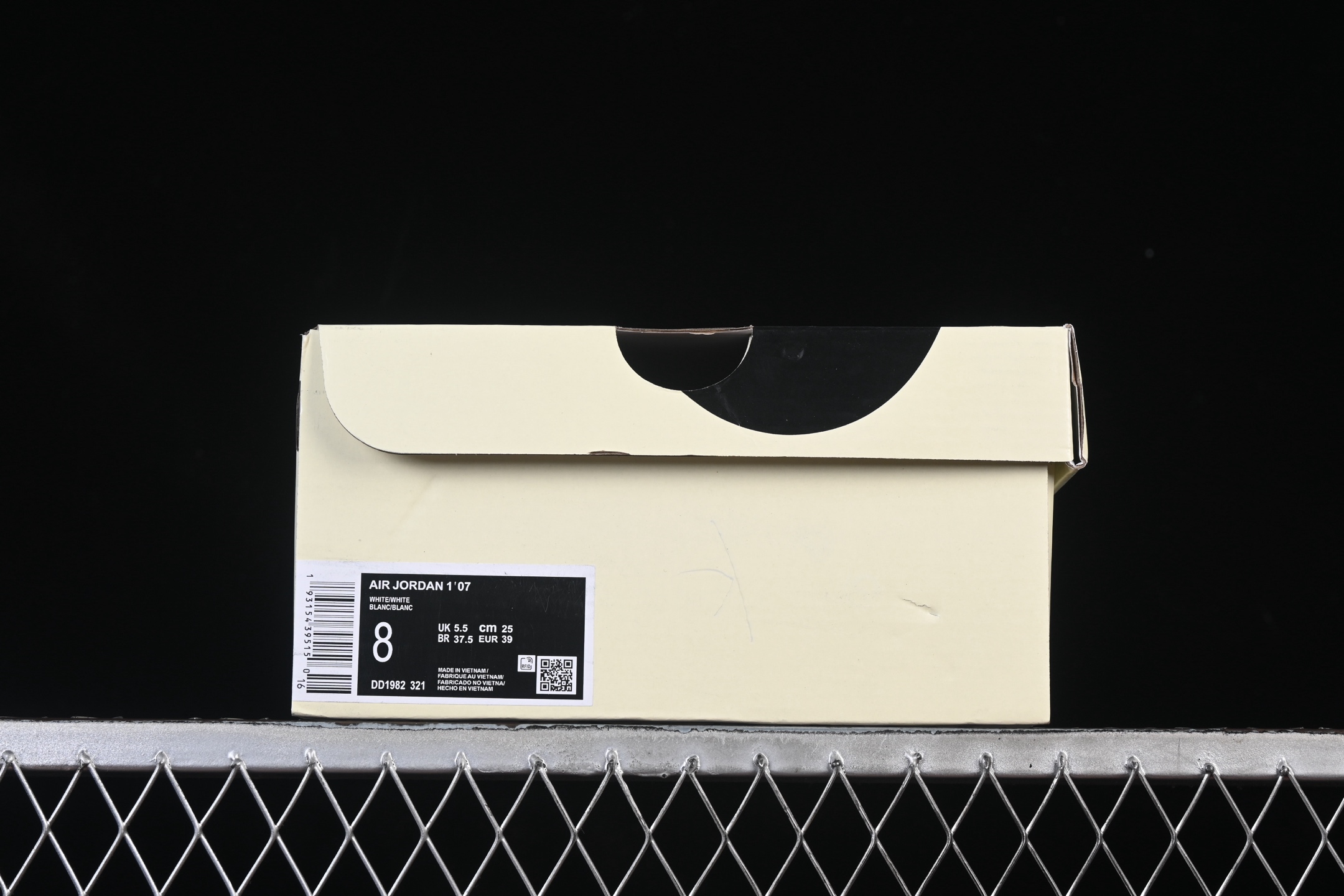 💰280纯原
Nike Air Force 1'07 Low LV联名 米黑印花 空军一号低帮休闲板鞋 DD1982-321
#原楦头原纸板 原装鞋盒 定制五金配件 内置全掌气垫 原厂鞋底 
尺码：36 36.5 37.5 38 38.5 39 40 40.5 41 42 42.5 43 44 44.5 45 9.D4