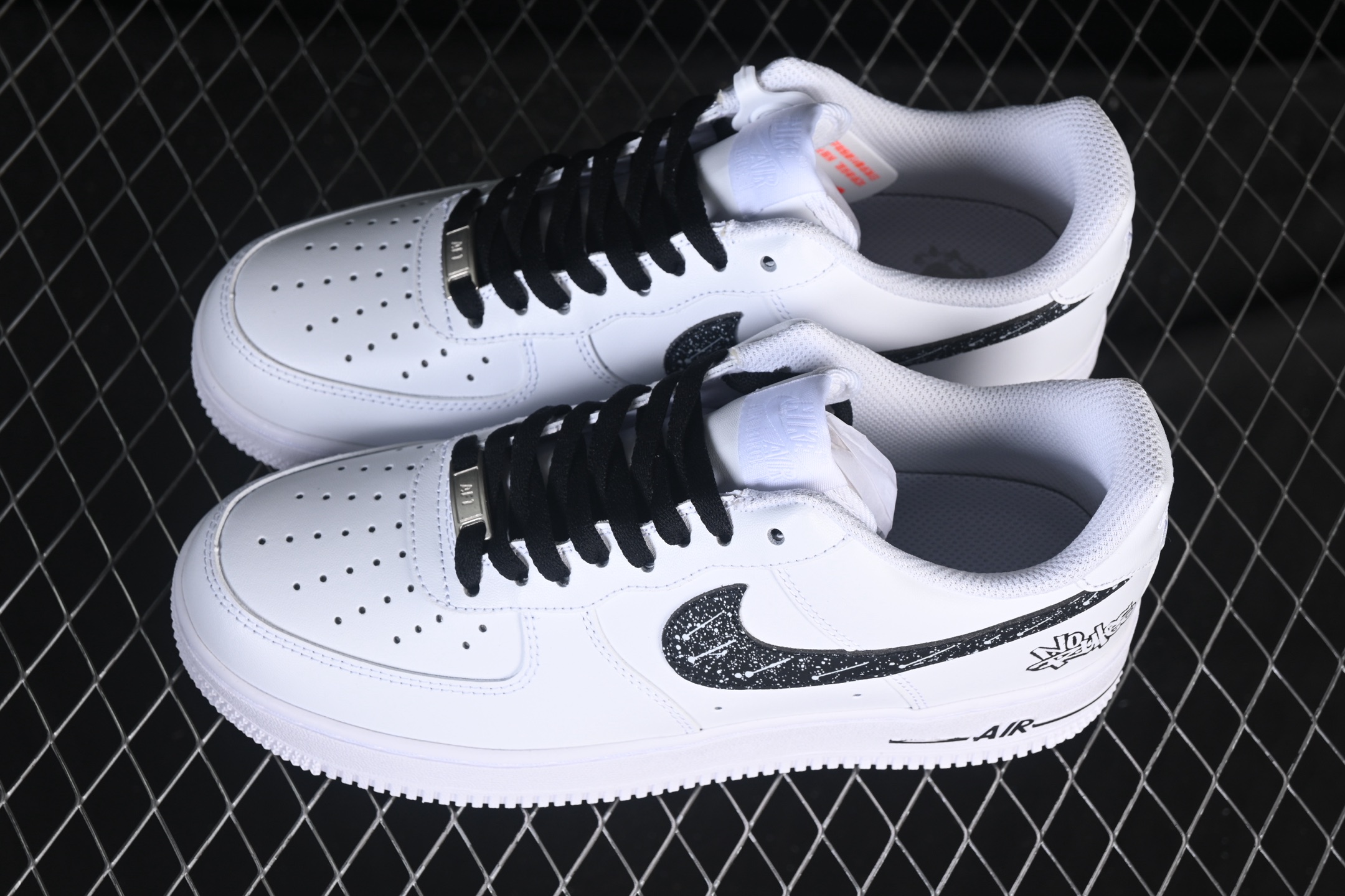 💰300纯原
 Nike Air Force 1'07 Low 二次元主题 星芒轨迹 空军一号低帮休闲板鞋 ZH0316-126
#定制皮料 原厂3D打印 定制鞋盒 原楦原纸板 纯正空军版型 内置全掌气垫
尺码：36 36.5 37.5 38 38.5 39 40 40.5 41 42 42.5 43 44 44.5 45 9.D4