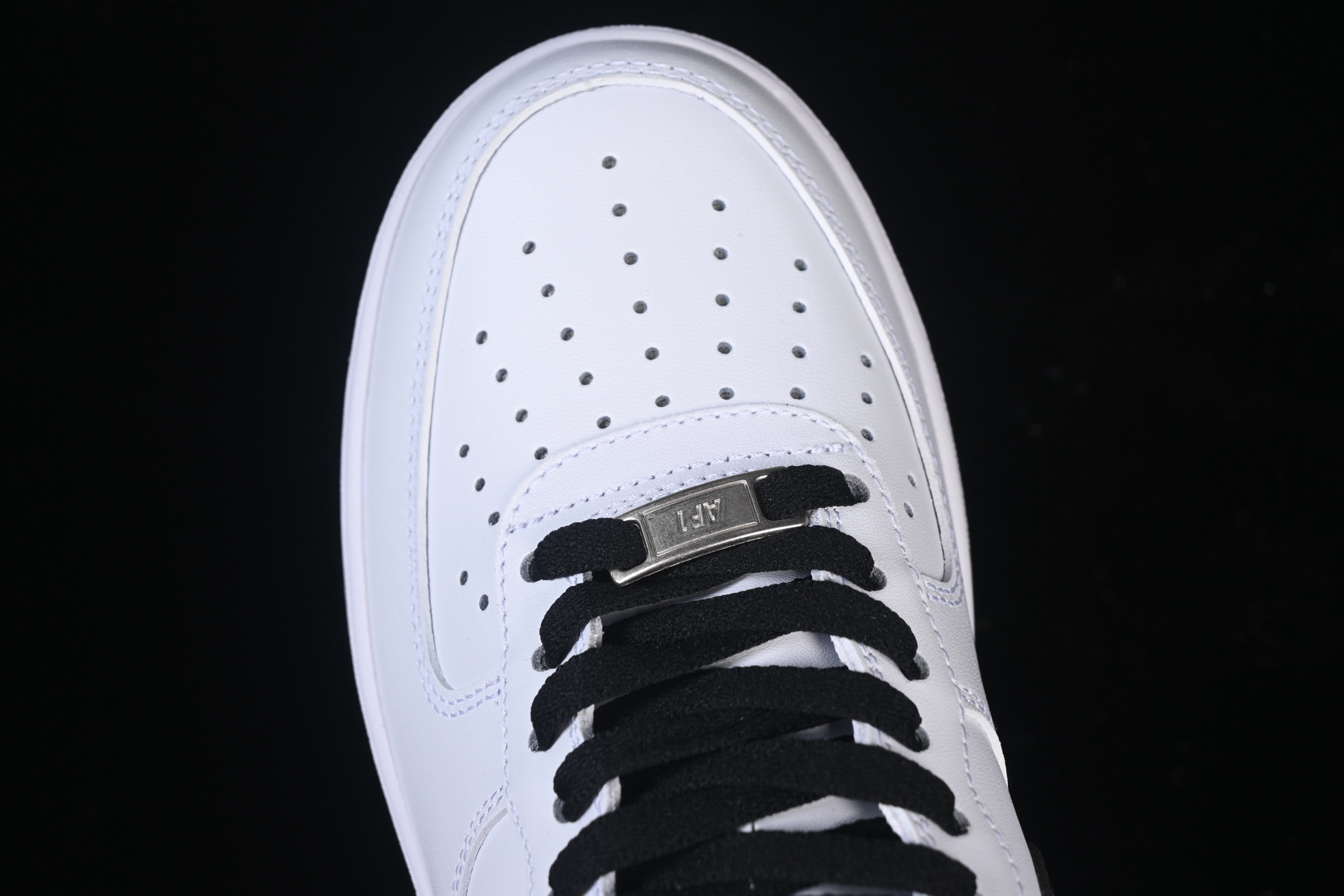 💰300纯原
 Nike Air Force 1'07 Low 二次元主题 星芒轨迹 空军一号低帮休闲板鞋 ZH0316-126
#定制皮料 原厂3D打印 定制鞋盒 原楦原纸板 纯正空军版型 内置全掌气垫
尺码：36 36.5 37.5 38 38.5 39 40 40.5 41 42 42.5 43 44 44.5 45 9.D4