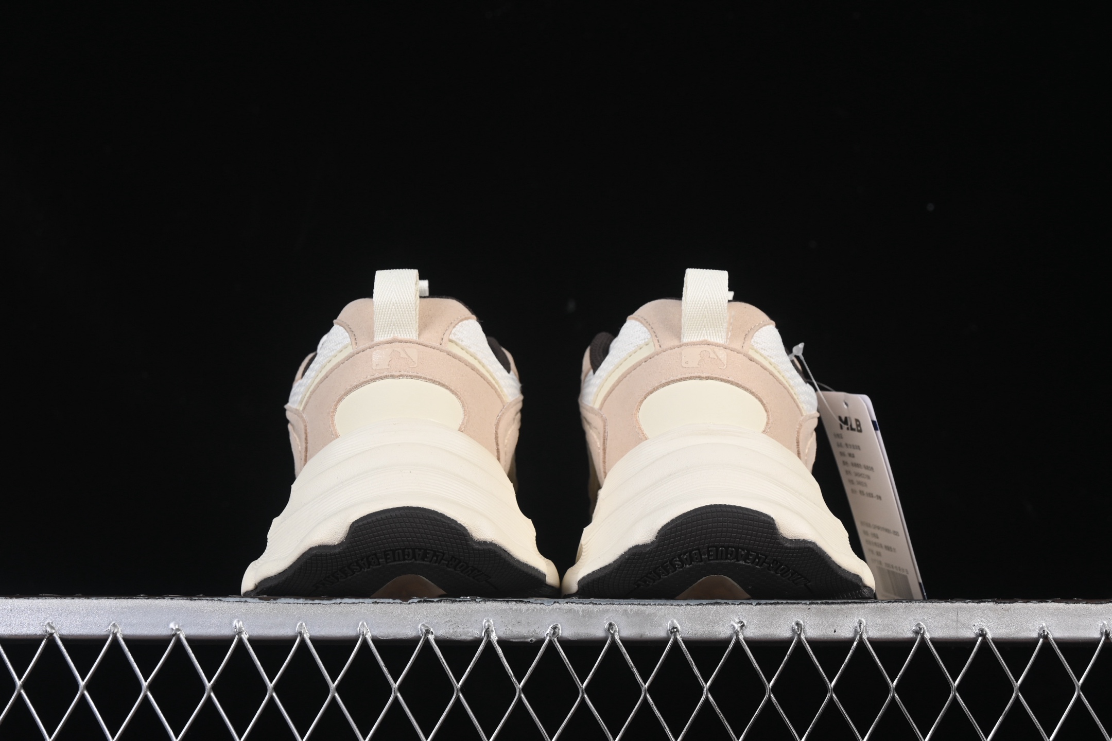 💰240纯原
NY MLB Champ Chunky SD 纽约洋基队 增高厚底休闲板鞋 3ASHCC15N50BRS
尺码：35 36 36.5 37.5 38 38.5 39 40 40.5 41 42 42.5 43 44 44.5 45 FYC3