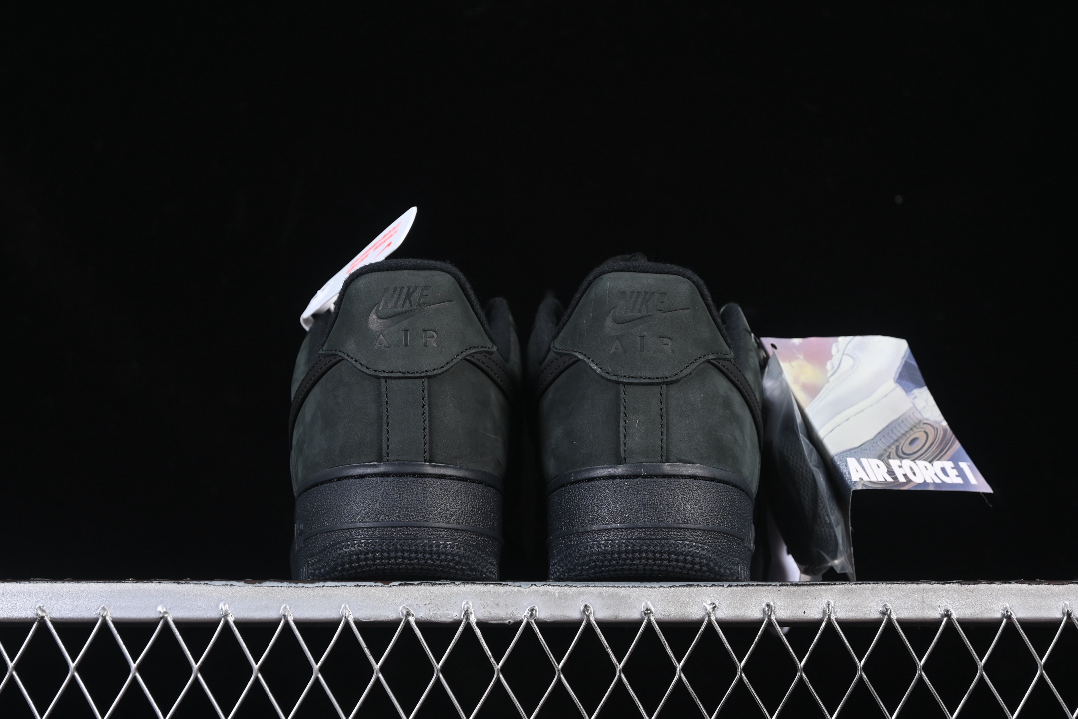 💰280纯原
Nike Air Force 1'07 Low 麂皮 空军一号低帮休闲板鞋 CJ9179-001
#原楦头原纸板 原装鞋盒 内置全掌气垫 原厂鞋底
尺码：36 36.5 37.5 38 38.5 39 40 40.5 41 42 42.5 43 44 44.5 45 K.D4