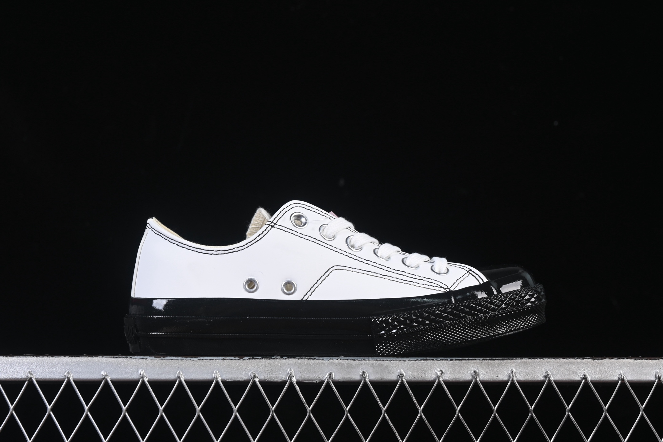 💰140纯原
 Converse All Star Squaretoe OX 匡威日产方头简约百搭舒适低帮帆布鞋 1SE783
#鞋款整体平衡感做得很好，简约又自然，让人不觉得会轻易过时。
尺码：35 36 36.5 37 37.5 38 39 39.5 40 41 41.5 42 42.5 43 44 M.C3