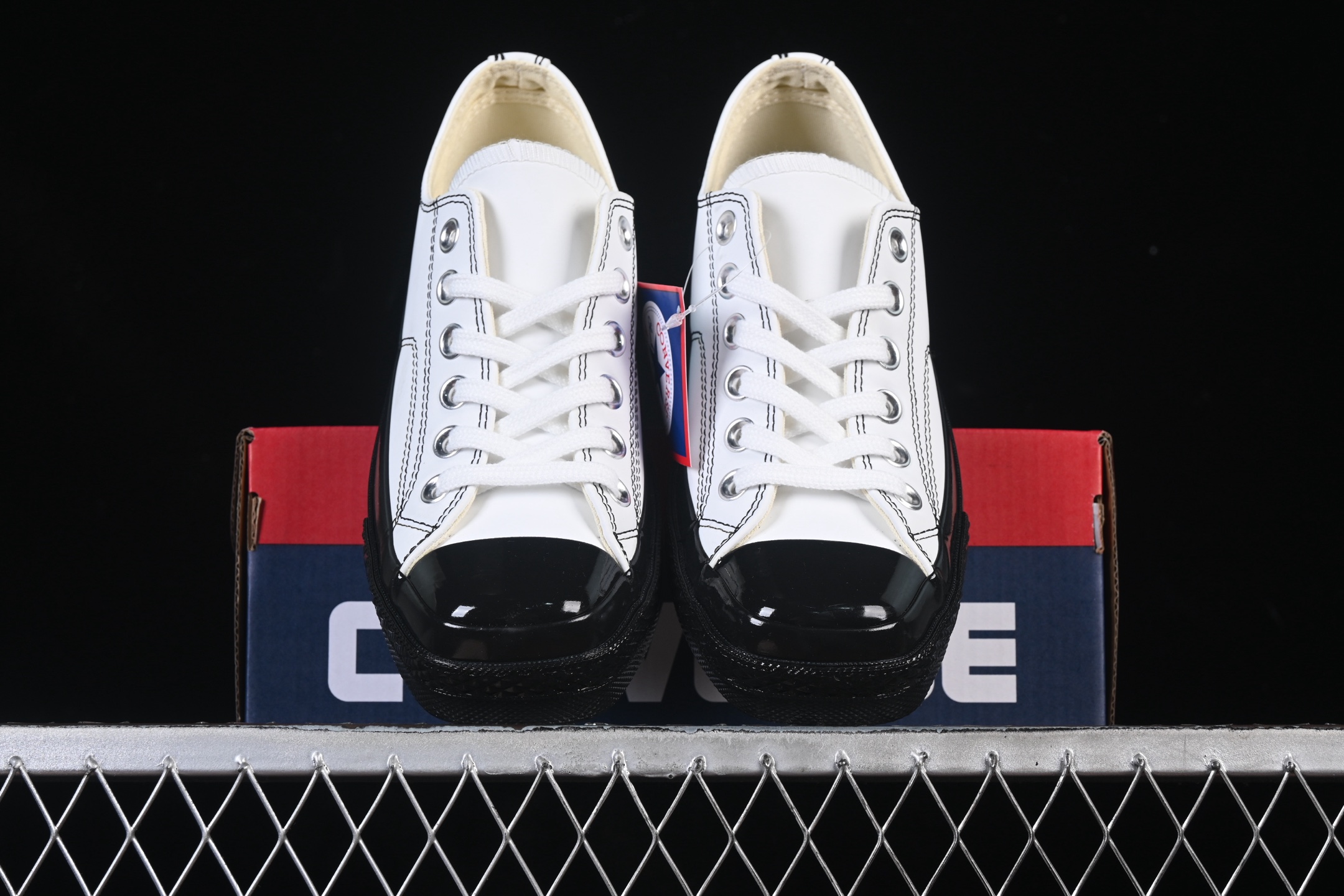 💰140纯原
 Converse All Star Squaretoe OX 匡威日产方头简约百搭舒适低帮帆布鞋 1SE783
#鞋款整体平衡感做得很好，简约又自然，让人不觉得会轻易过时。
尺码：35 36 36.5 37 37.5 38 39 39.5 40 41 41.5 42 42.5 43 44 M.C3