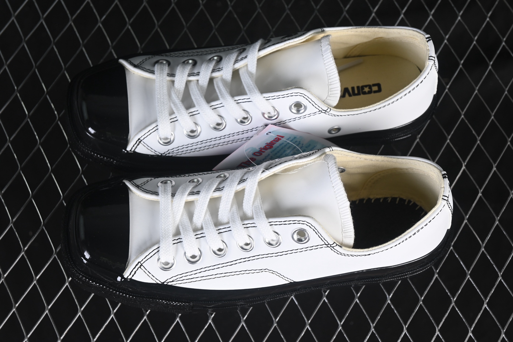 💰140纯原
 Converse All Star Squaretoe OX 匡威日产方头简约百搭舒适低帮帆布鞋 1SE783
#鞋款整体平衡感做得很好，简约又自然，让人不觉得会轻易过时。
尺码：35 36 36.5 37 37.5 38 39 39.5 40 41 41.5 42 42.5 43 44 M.C3