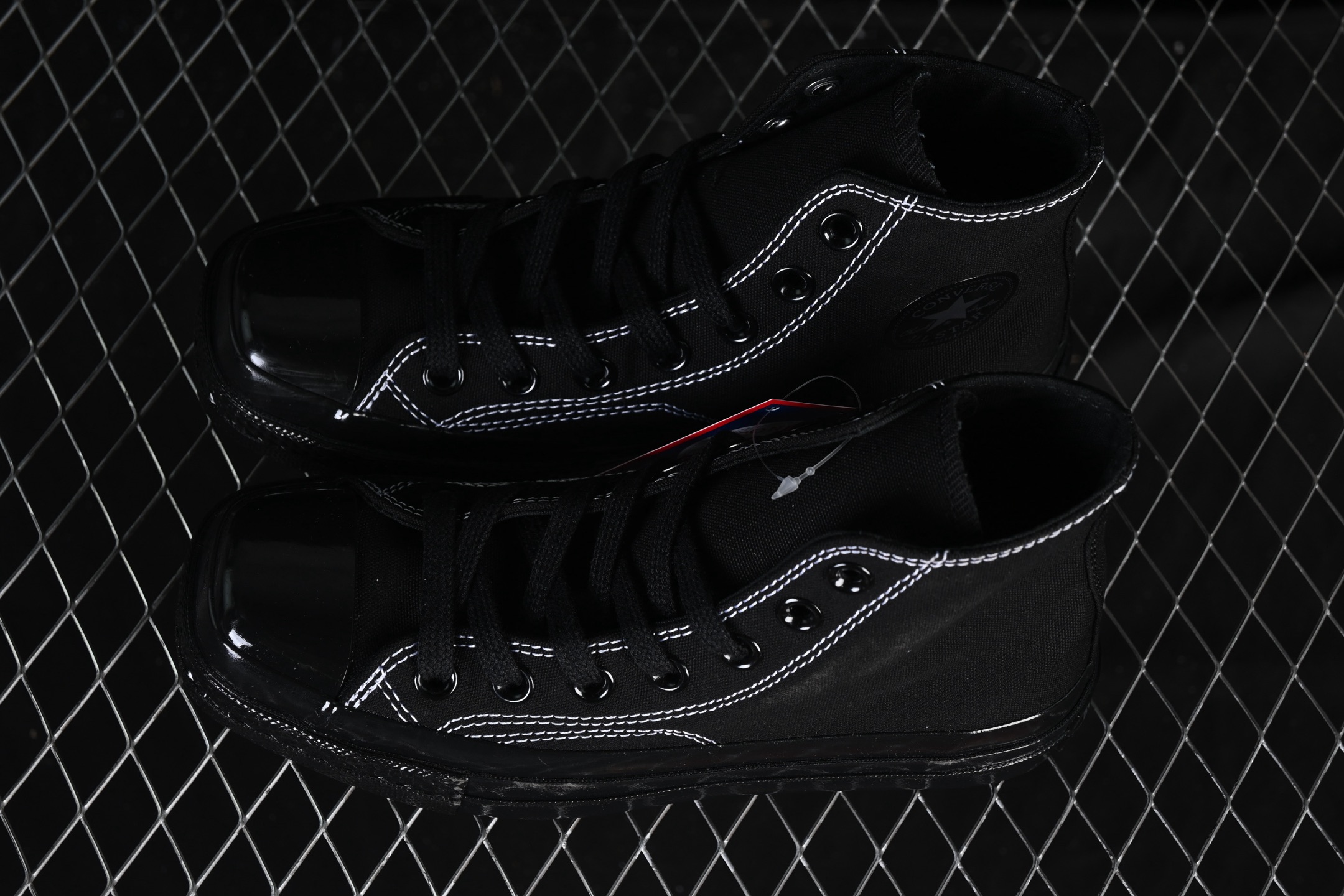 💰130纯原
Converse All Star Squaretoe OX 匡威日产方头简约百搭舒适高帮帆布鞋 1SE730
#鞋款整体平衡感做得很好，简约又自然，让人不觉得会轻易过时。
尺码：35 36 36.5 37 37.5 38 39 39.5 40 41 41.5 42 42.5 43 44 M.C3