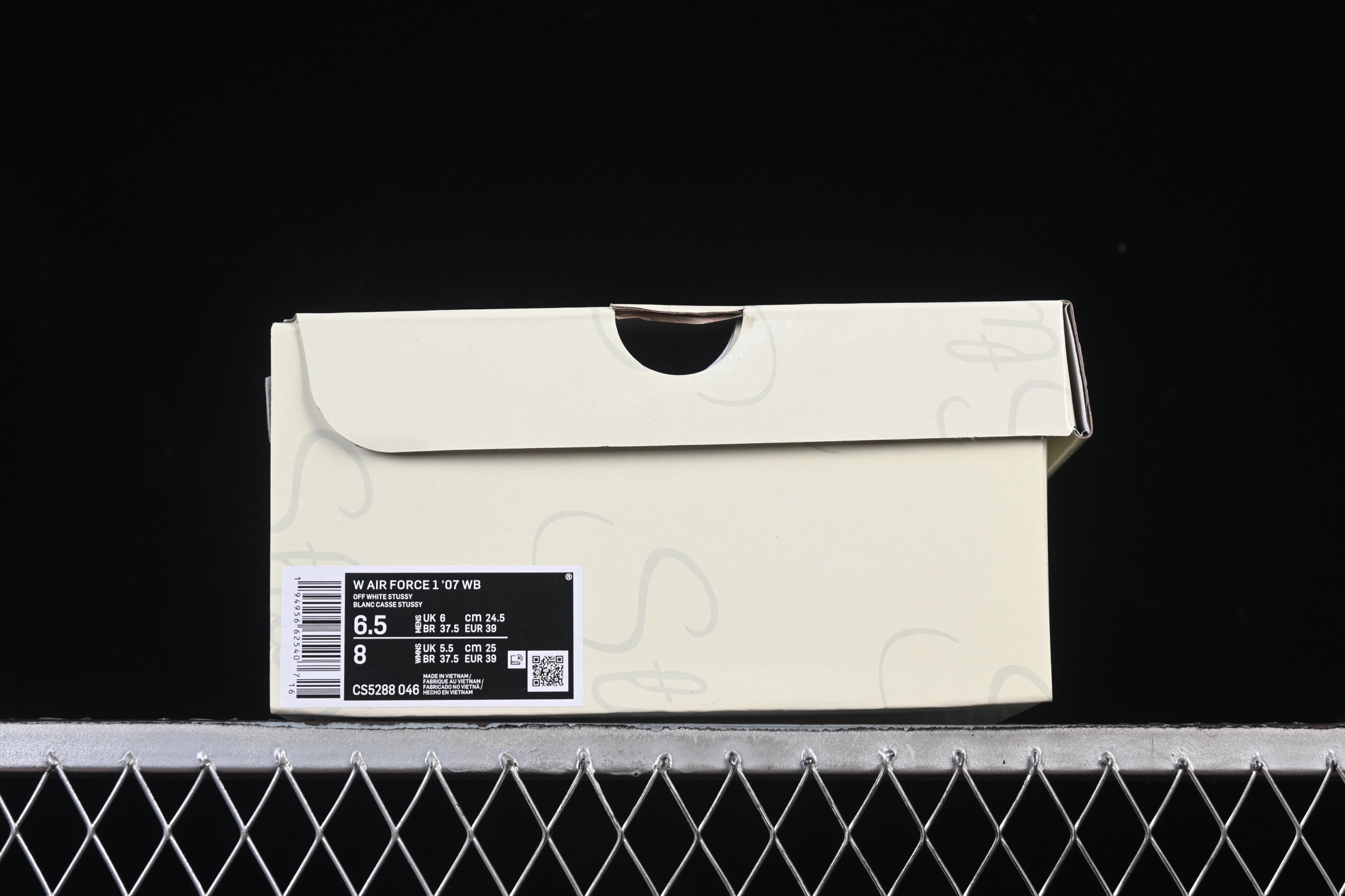 💰300纯原
 Nike Air Force 1'07 Low 斯图西联名 米黑底 空军一号低帮休闲板鞋 CS5288-046
#原楦头原纸板 原装鞋盒 定制五金配件 内置全掌气垫 原厂鞋底 
尺码：36 36.5 37.5 38 38.5 39 40 9.D4