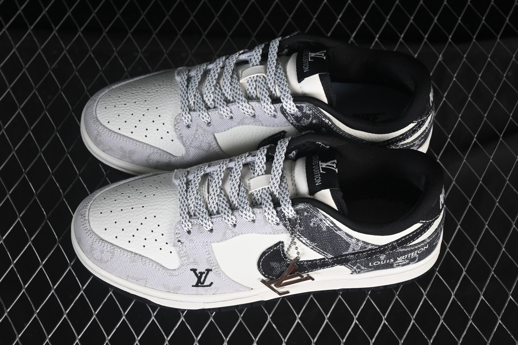 Nike SB Dunk Low LV联名 拼接牛仔 高端定制 低帮休闲板鞋 SC0601-471#定制