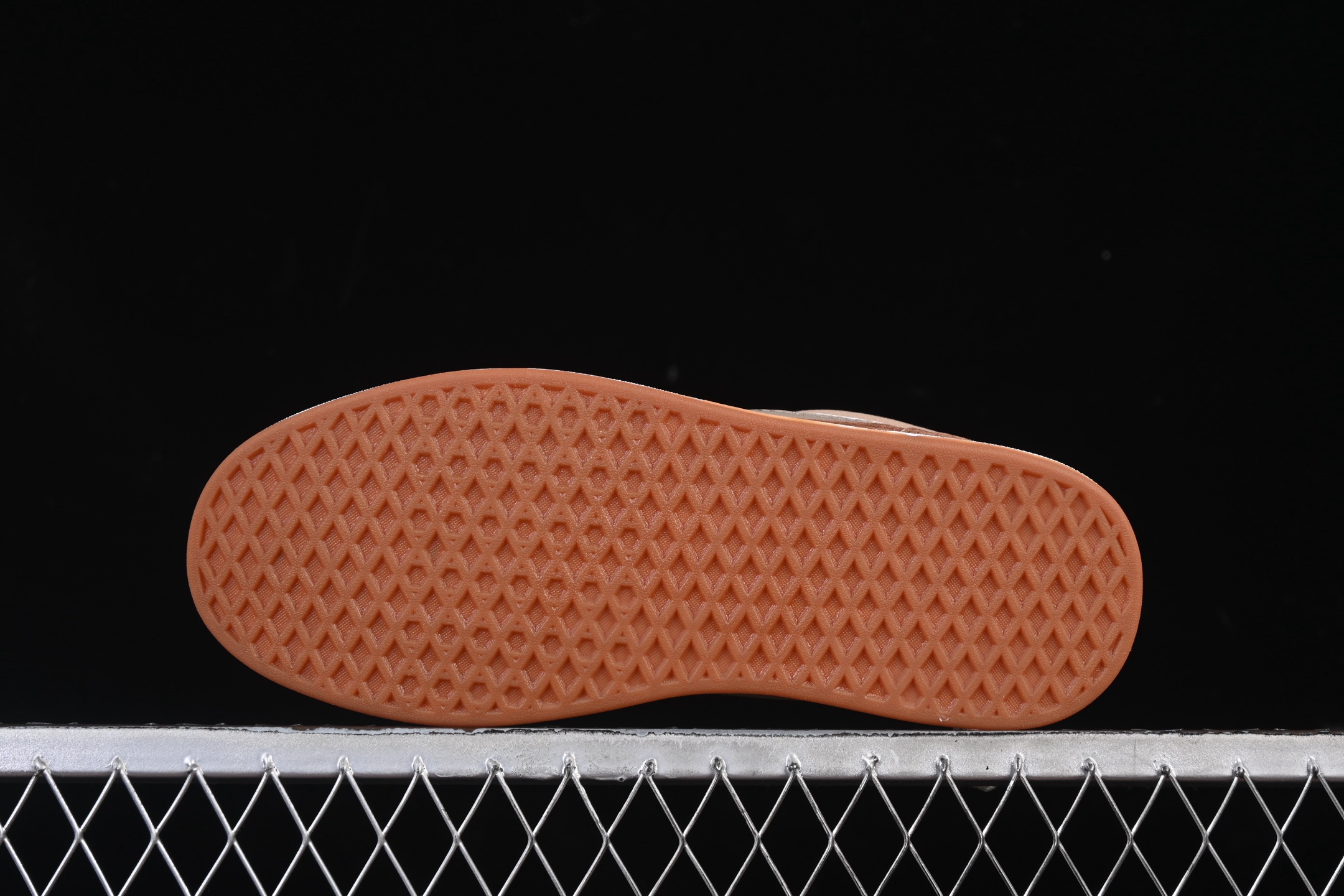 💰140纯原
Vans Skate Estazzo 万斯低帮休闲运动滑板鞋 VN000D45BA1
#工艺：硫化1:1（重量1:1、真标、原钢印、材质标、鞋型标、合格证）
尺码：35 36 36.5 37 38 38.5 39 40 40.5 41 42 42.5 43 44 M.C3