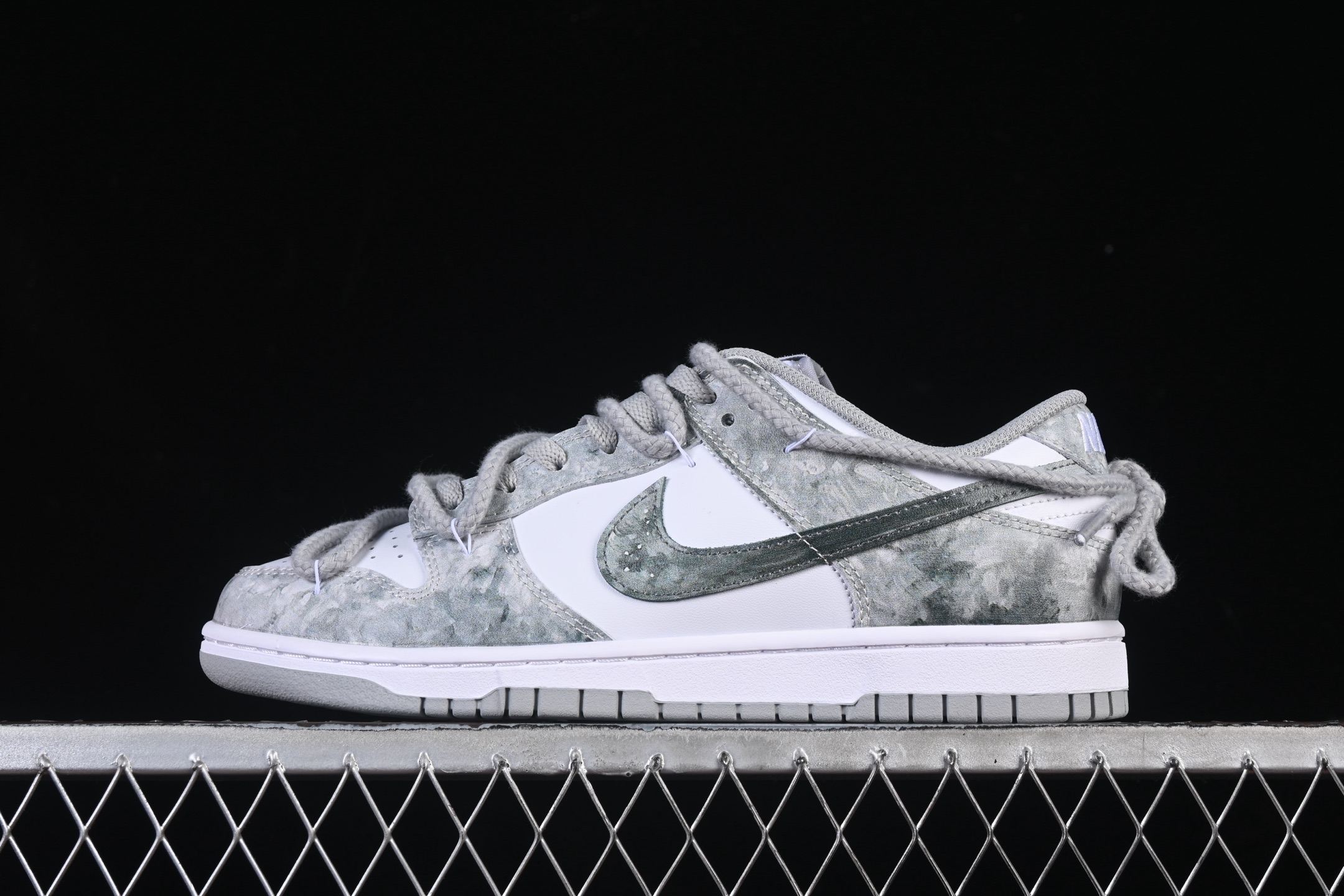 Nike SB Dunk Low 绑带 周年高端定制 低帮休闲板鞋 HF5441-105#定制鞋盒 大厂