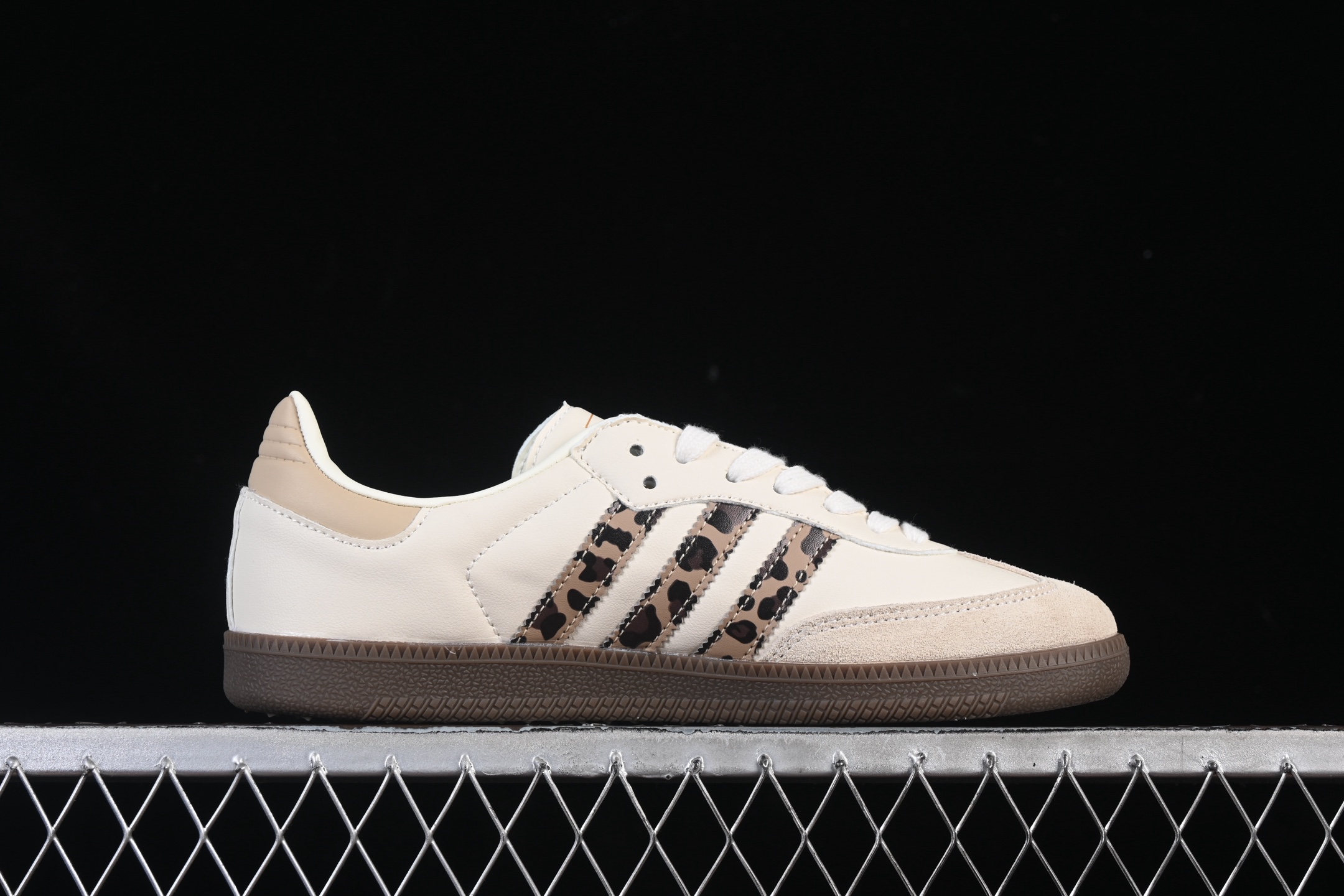 Adidas Samba JQ5874 阿迪三叶草休闲板鞋尺码：36 36.5 37 38 38.5 3