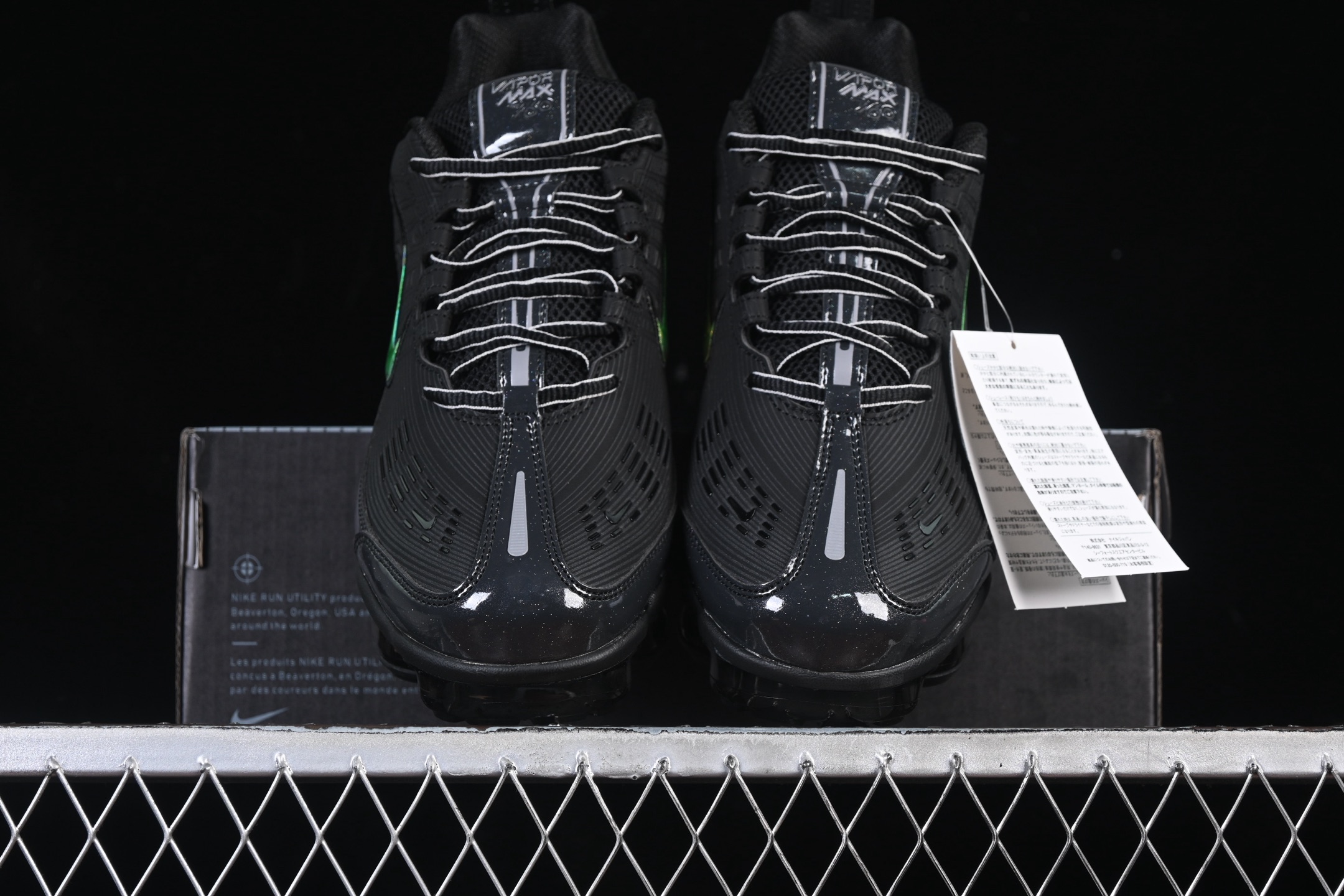 Nike Air Vapormax 360 全掌大气垫透气跑步鞋 CK2718-001#鞋面依旧延续经典