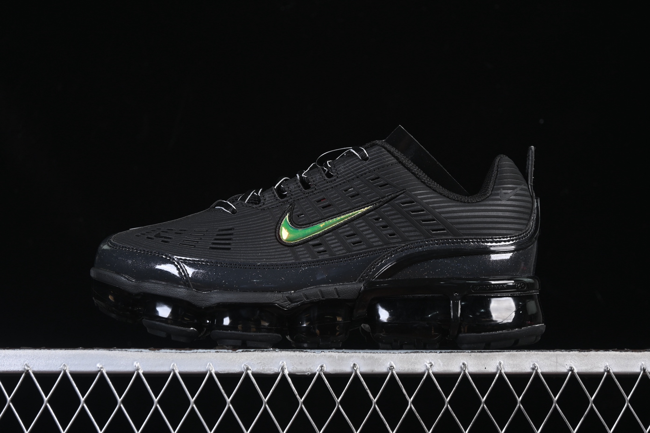 Nike Air Vapormax 360 全掌大气垫透气跑步鞋 CK2718-001#鞋面依旧延续经典
