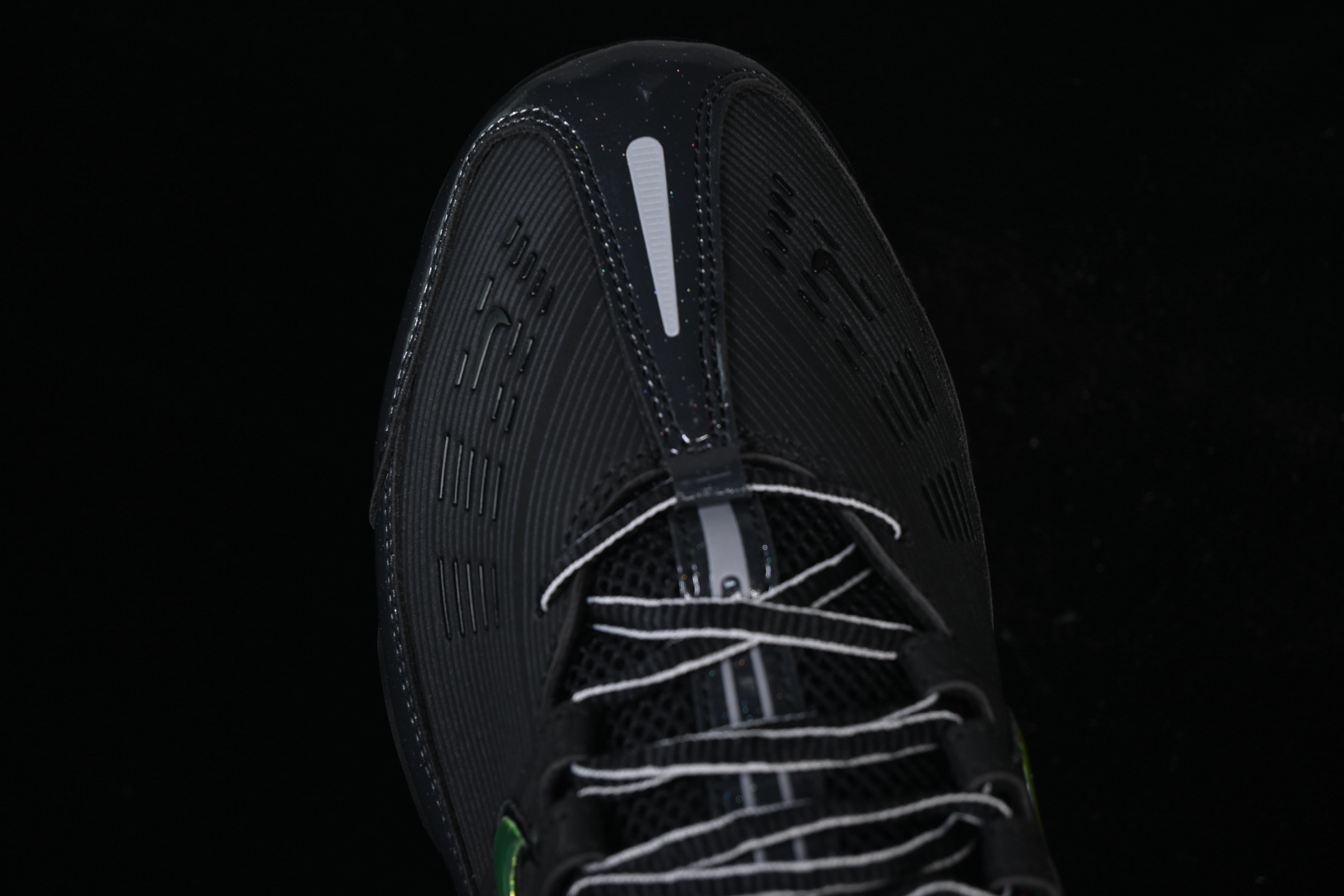 Nike Air Vapormax 360 全掌大气垫透气跑步鞋 CK2718-001#鞋面依旧延续经典