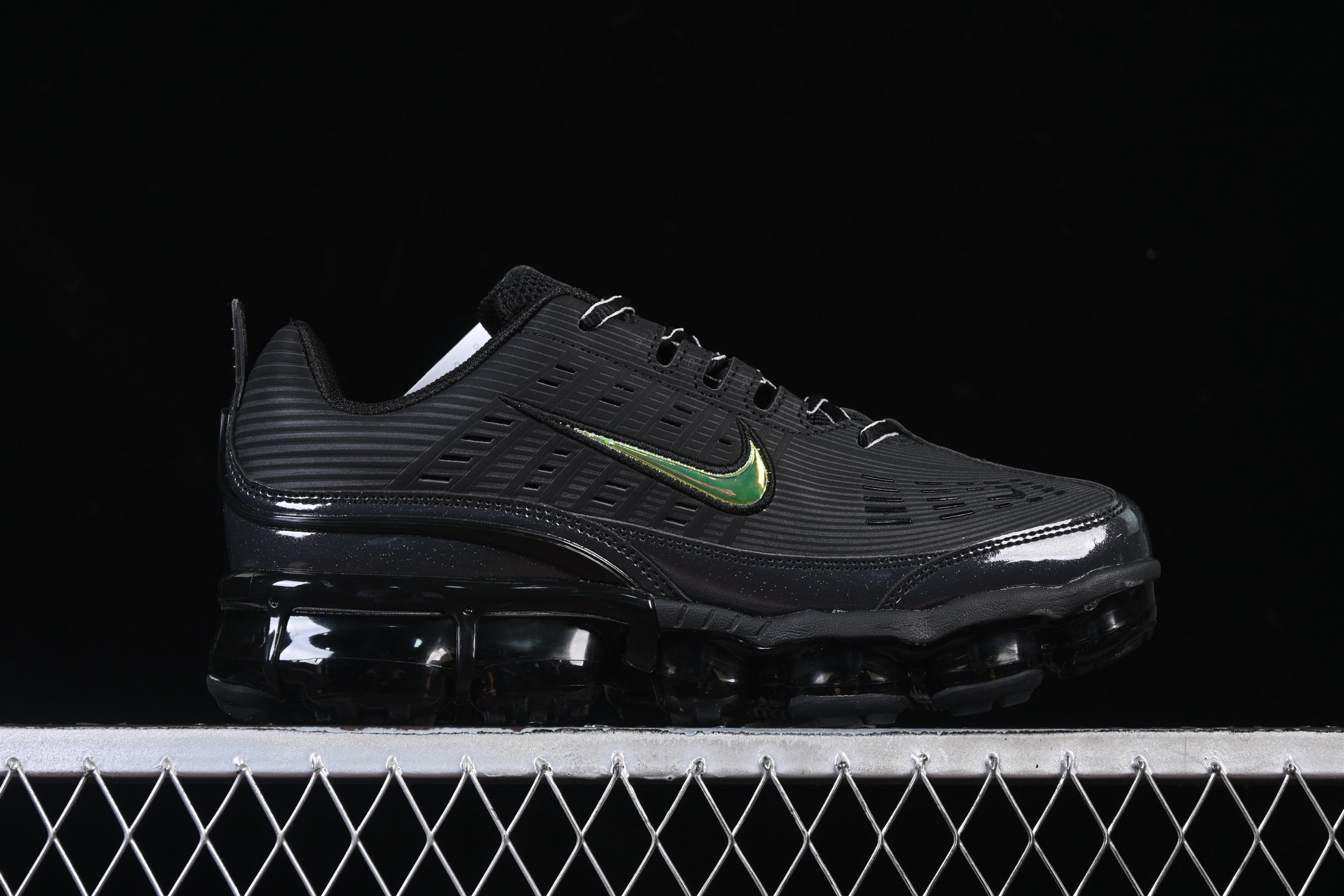 Nike Air Vapormax 360 全掌大气垫透气跑步鞋 CK2718-001#鞋面依旧延续经典