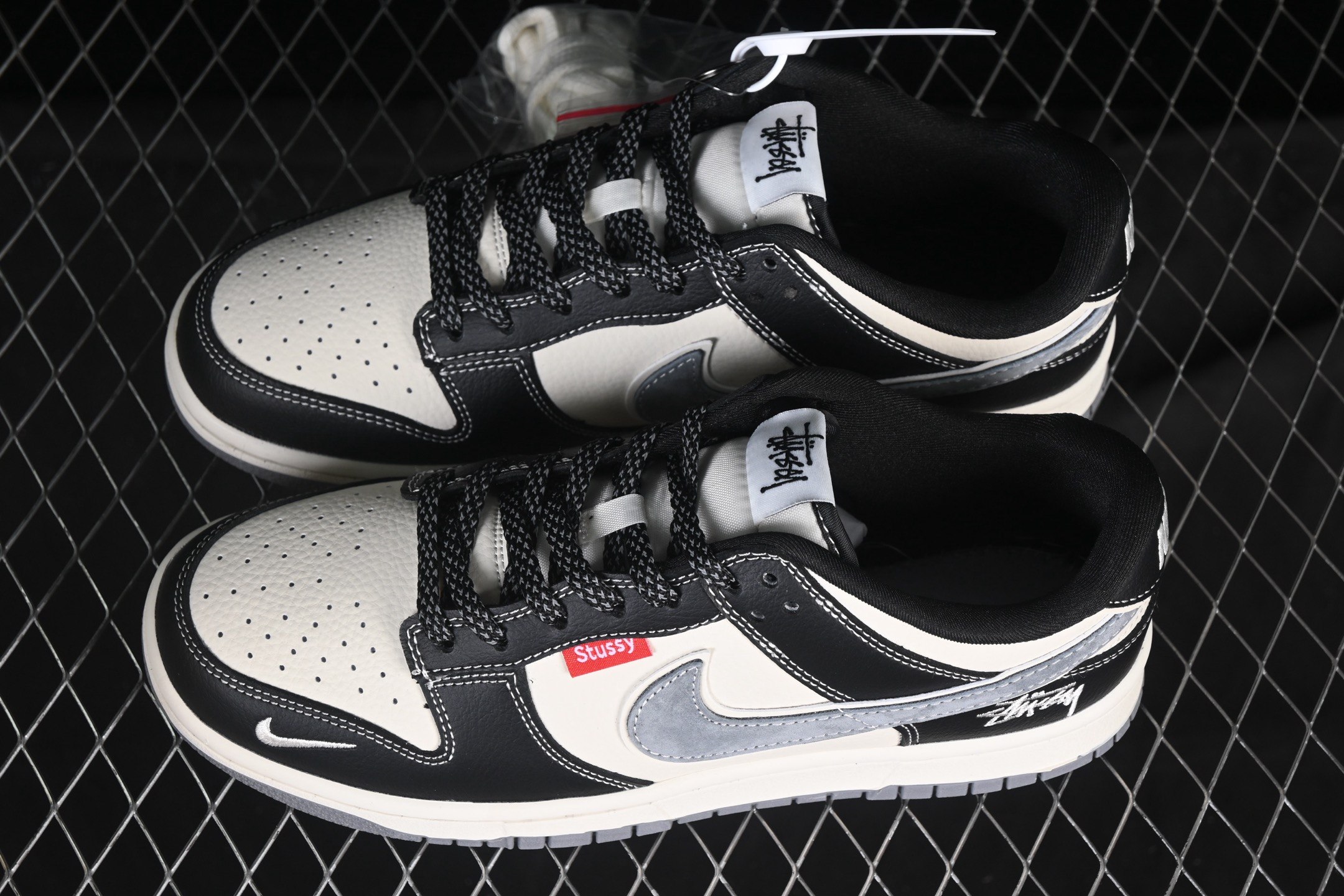 Nike SB Dunk Low 斯图西联名 黑白熊猫 周年高端定制 低帮休闲板鞋 DN3168-003