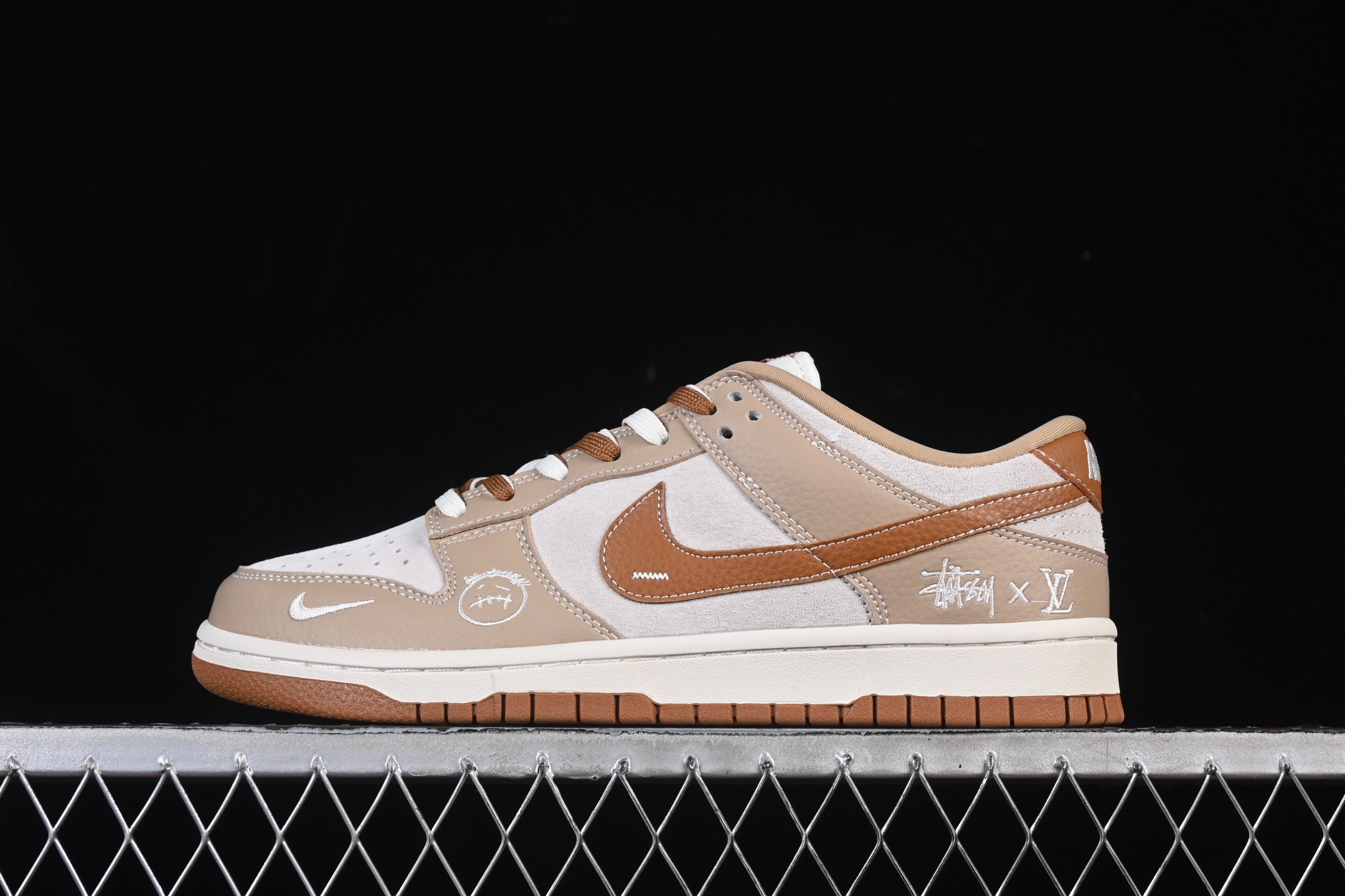 Nike SB Dunk Low 三方联名 卡其棕 高端定制 低帮休闲板鞋 SG6688-005#定制鞋