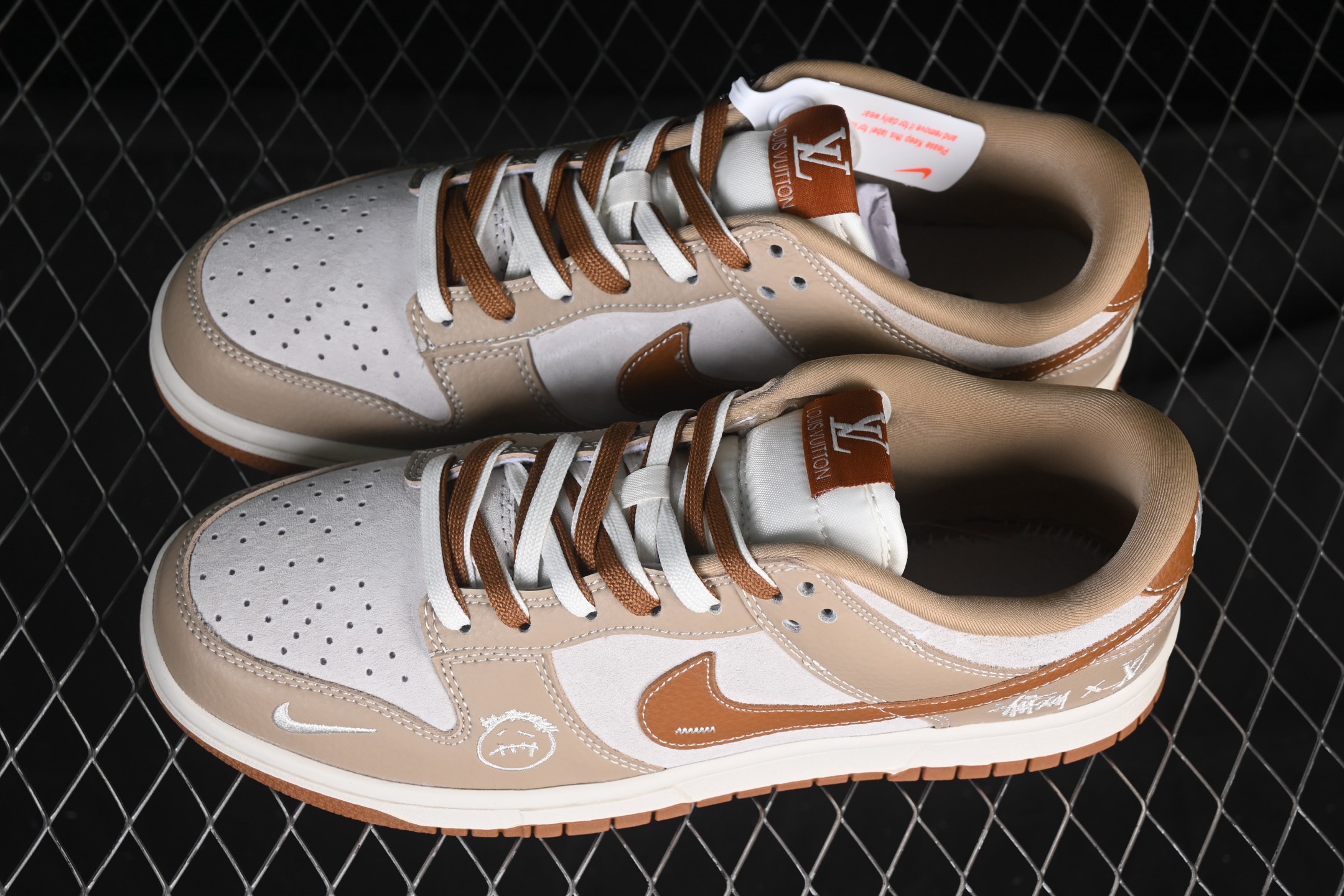 Nike SB Dunk Low 三方联名 卡其棕 高端定制 低帮休闲板鞋 SG6688-005#定制鞋