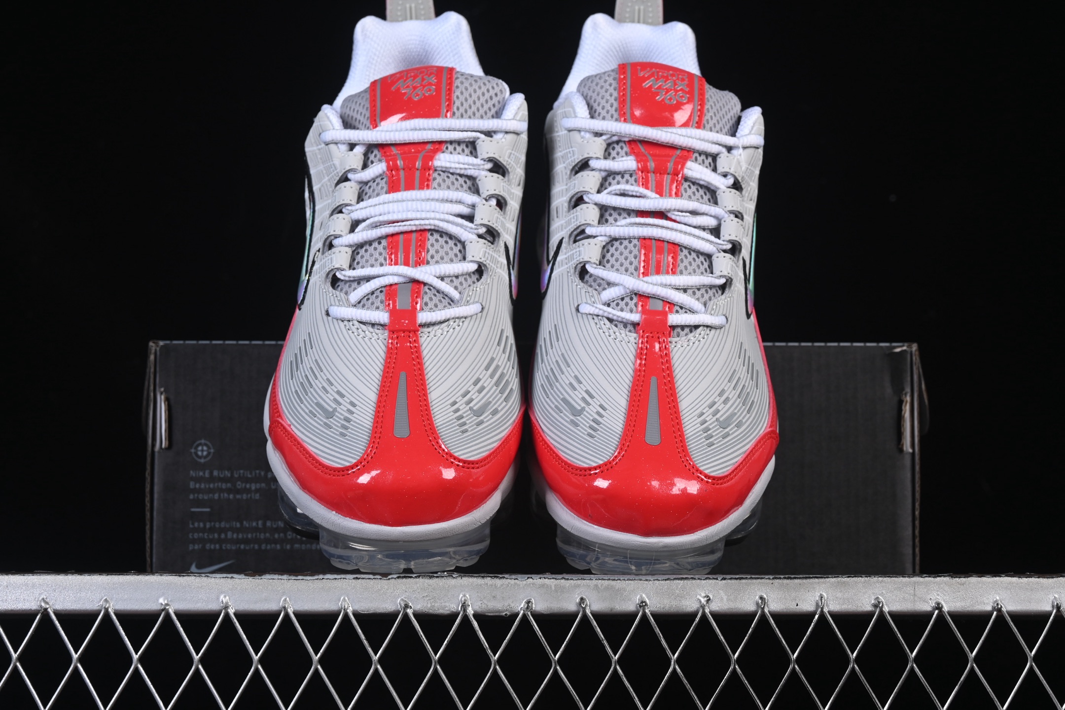 Nike Air Vapormax 360 全掌大气垫透气跑步鞋 CK2718-002#鞋面依旧延续经典