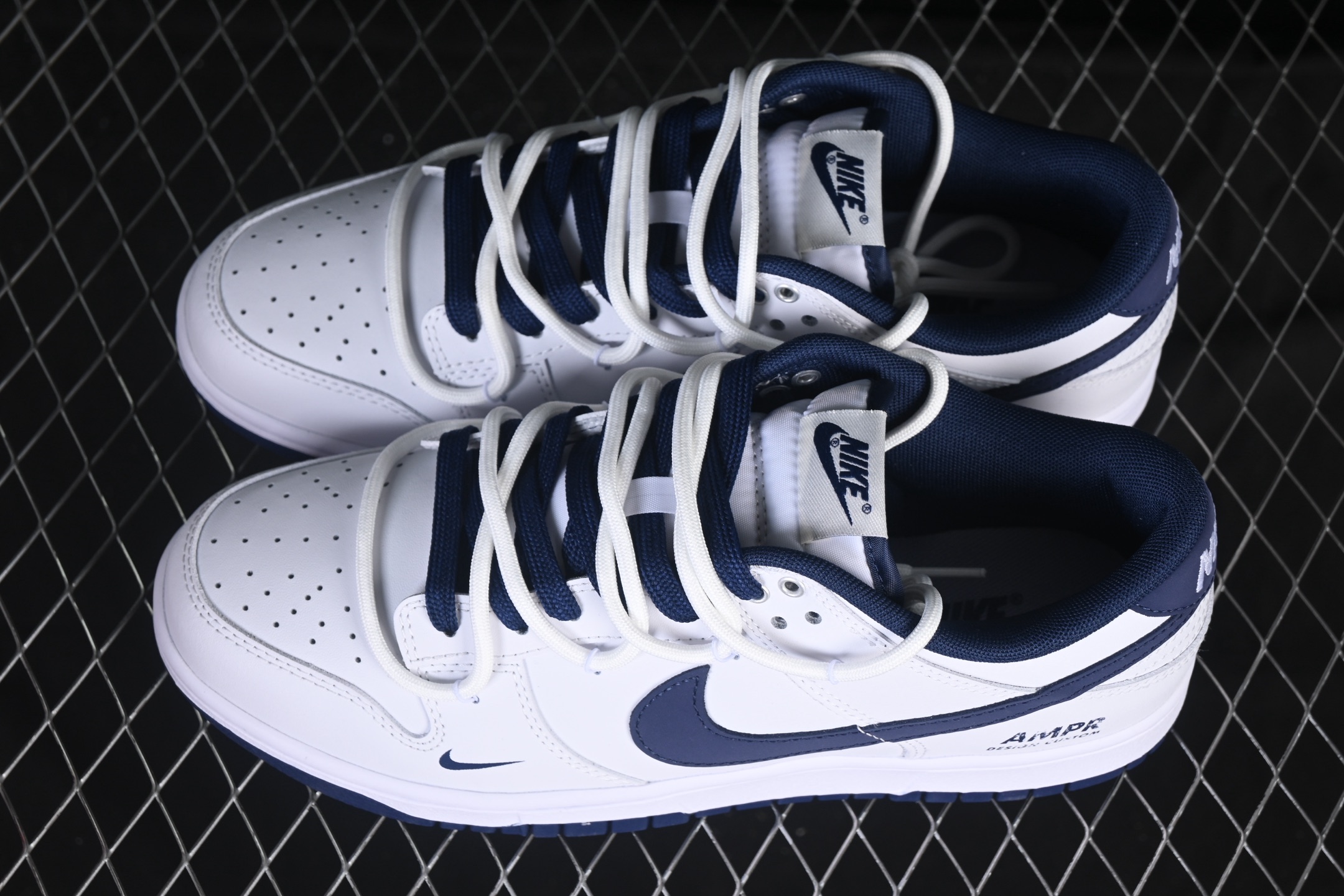 💰260公司级💰360纯原
 Nike SB Dunk Low "Just Do It" 绑带 周年高端定制 低帮休闲板鞋 WB0620-118
#定制鞋盒 超高清洁度 皮料切割干净无任何毛边 细节完美 
尺码：40 40.5 41 42 42.5 43 44 44.5 45 46 9.E5