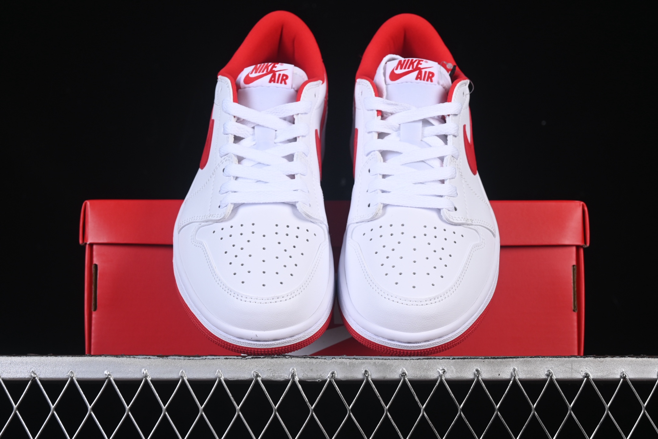 💰200公司级💰240纯原
 Air Jordan 1 Low OG "University Red" AJ1 乔1大学红 低帮文化休闲板鞋 CZ0790-161
尺码：35.5 36 36.5 37.5 38 38.5 39 40 40.5 41 42 42.5 43 44 44.5 45 46 47.5 M.D4