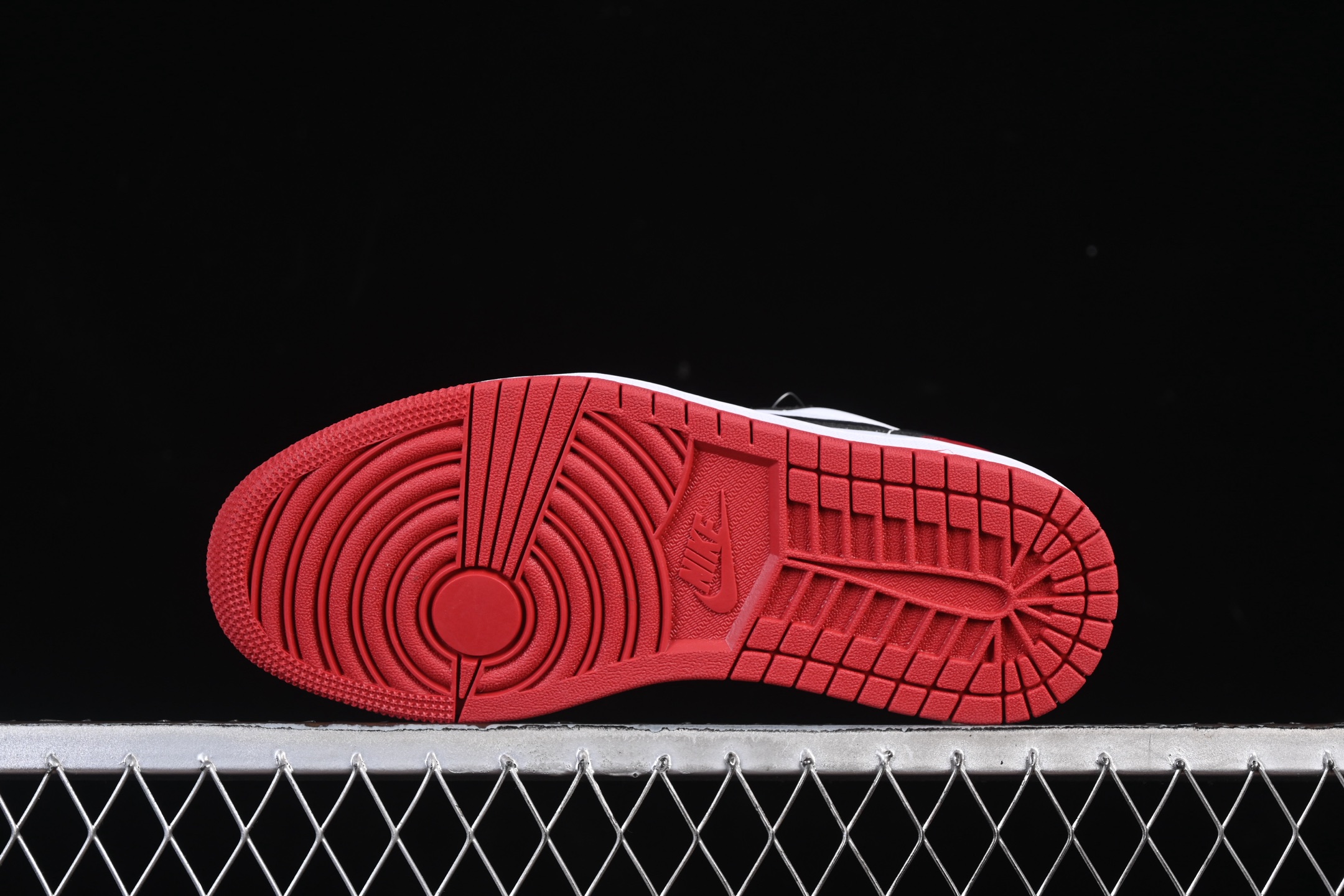 💰200公司级💰240纯原
 Air Jordan 1 Low OG "Black Toe" AJ1 乔1黑脚趾 低帮文化休闲板鞋 CZ0790-106
尺码：35.5 36 36.5 37.5 38 38.5 39 40 40.5 41 42 42.5 43 44 44.5 45 46 47.5 M.D4