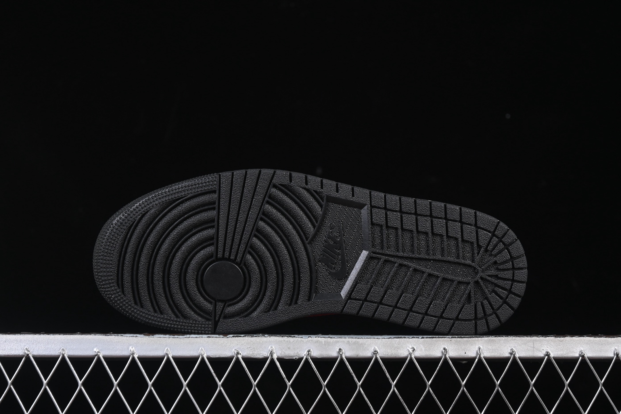 💰280公司级💰380纯原
Travis Scott x Air Jordan 1 Low OG AJ1 乔1倒勾低帮 DZ4137-700
尺码：36 36.5 37.5 38 38.5 39 40 40.5 41 42 42.5 43 44 44.5 45 46 47.5 WMD4