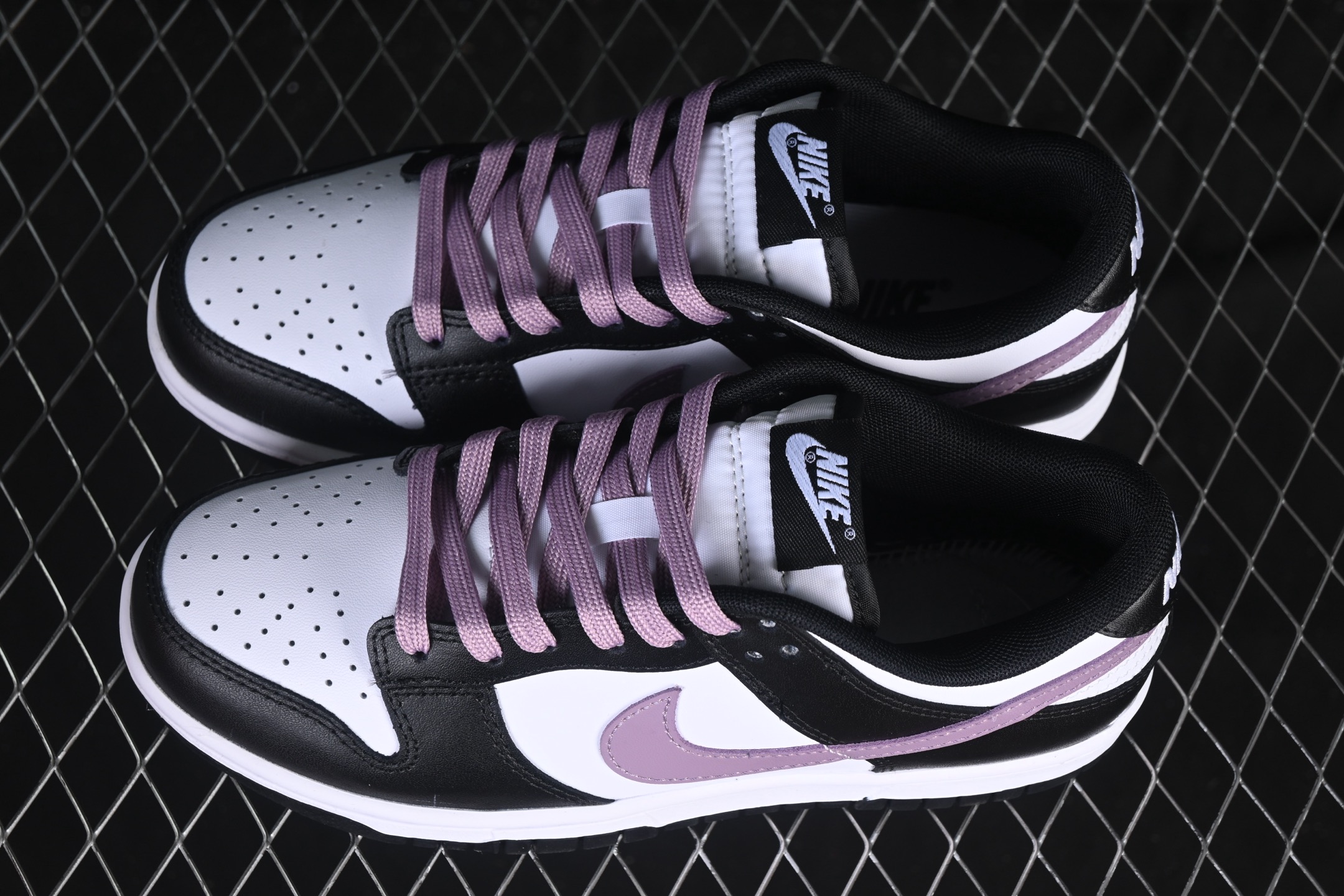 💰260公司级💰360纯原
Nike SB Dunk Low 黑白紫勾 低帮休闲板鞋 DD1391-100
尺码：35.5 36 36.5 37.5 38 38.5 39 40 9.E5