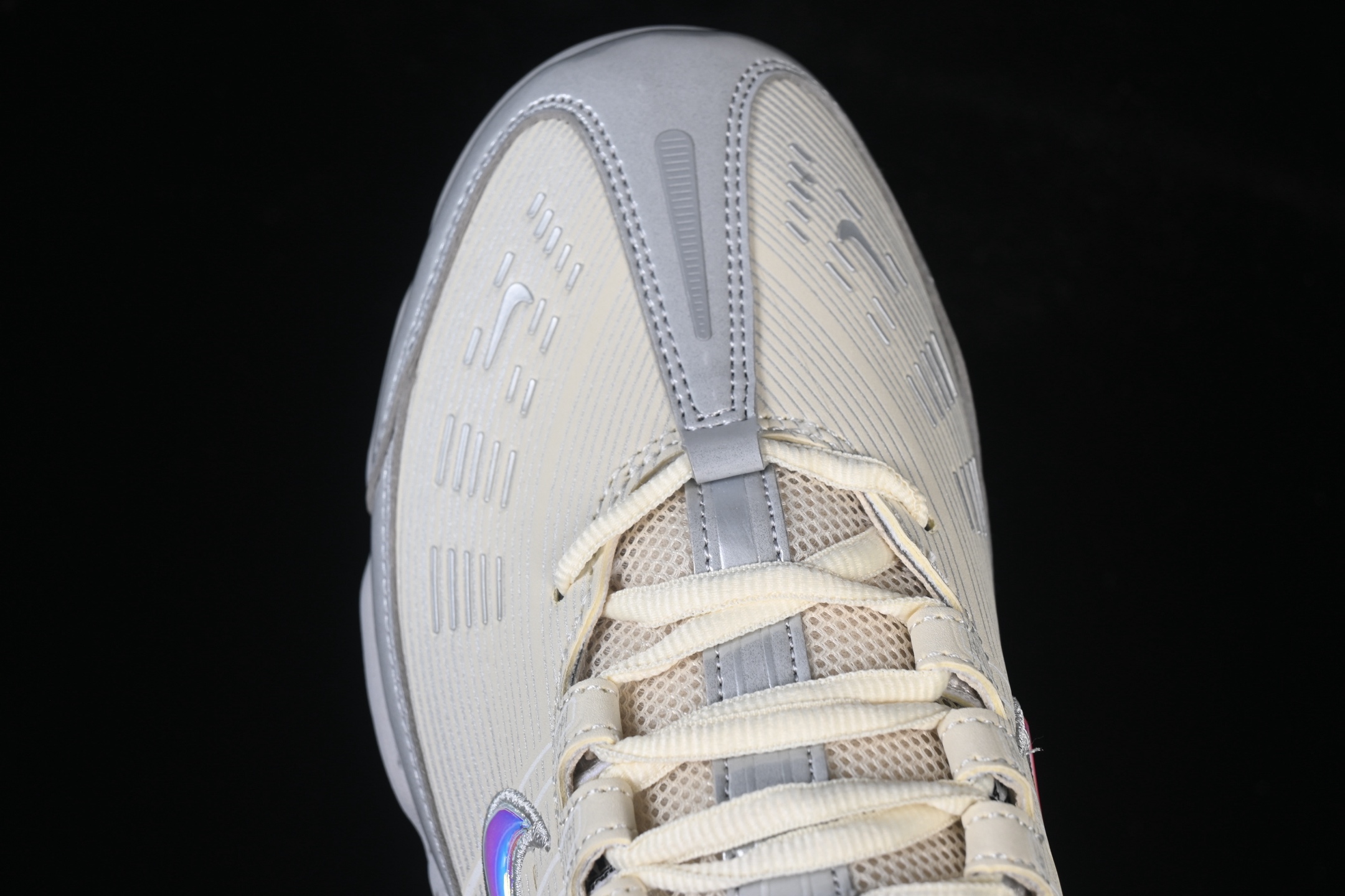 Nike Air Vapormax 360 全掌大气垫透气跑步鞋 CK2719-200#鞋面依旧延续经典