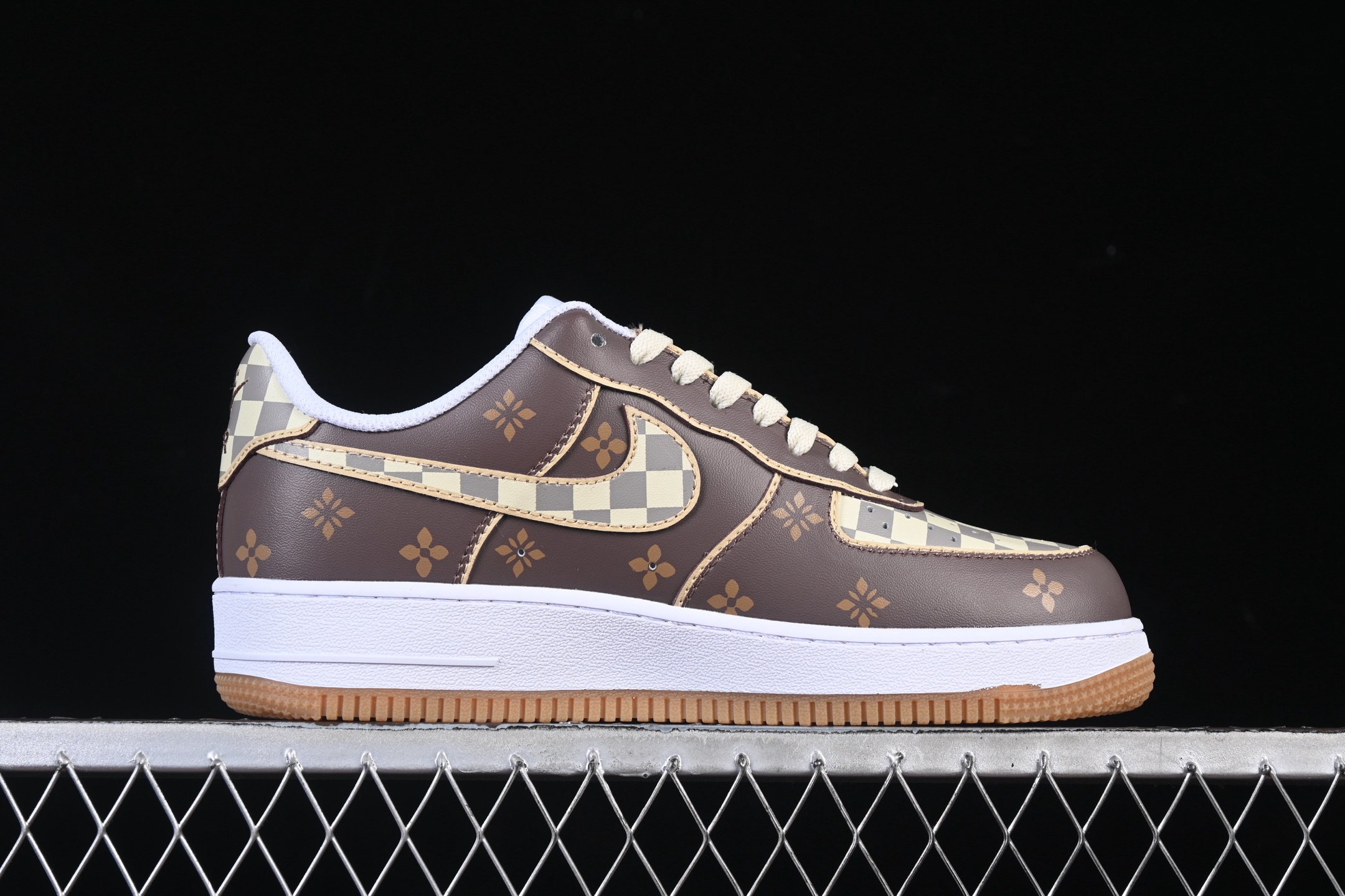 💰260纯原
Nike Air Force 1'07 Low 空军一号低帮休闲板鞋 DJ2739-100
#原楦头原纸板 内置全掌气垫 原厂鞋底 
尺码：36 36.5 37.5 38 38.5 39 40 40.5 41 42 42.5 43 44 44.5 45 K.D4