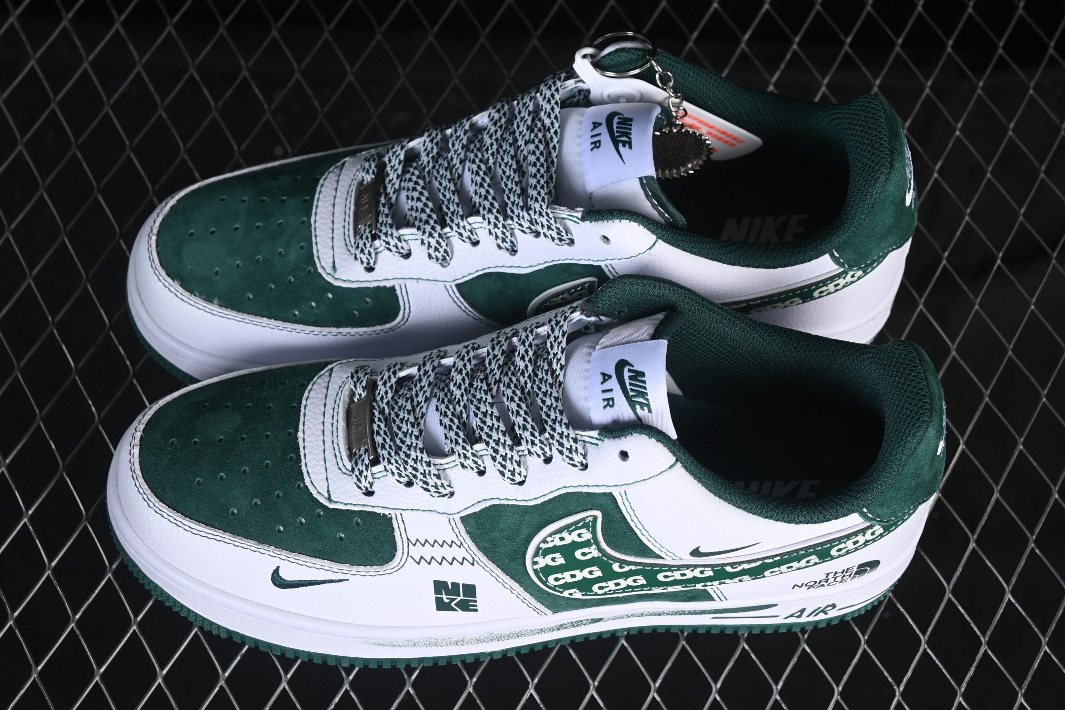 💰260公司级💰360纯原
 Nike Air Force 1'07 Low 北面联名 绿猪八翻毛 空军一号低帮休闲板鞋 SU2305-561
#原楦头原纸板 原装鞋盒 定制五金配件 内置全掌气垫 原厂鞋底 
尺码：36 36.5 37.5 38 38.5 39 40 40.5 41 42 42.5 43 44 44.5 45 9.D4