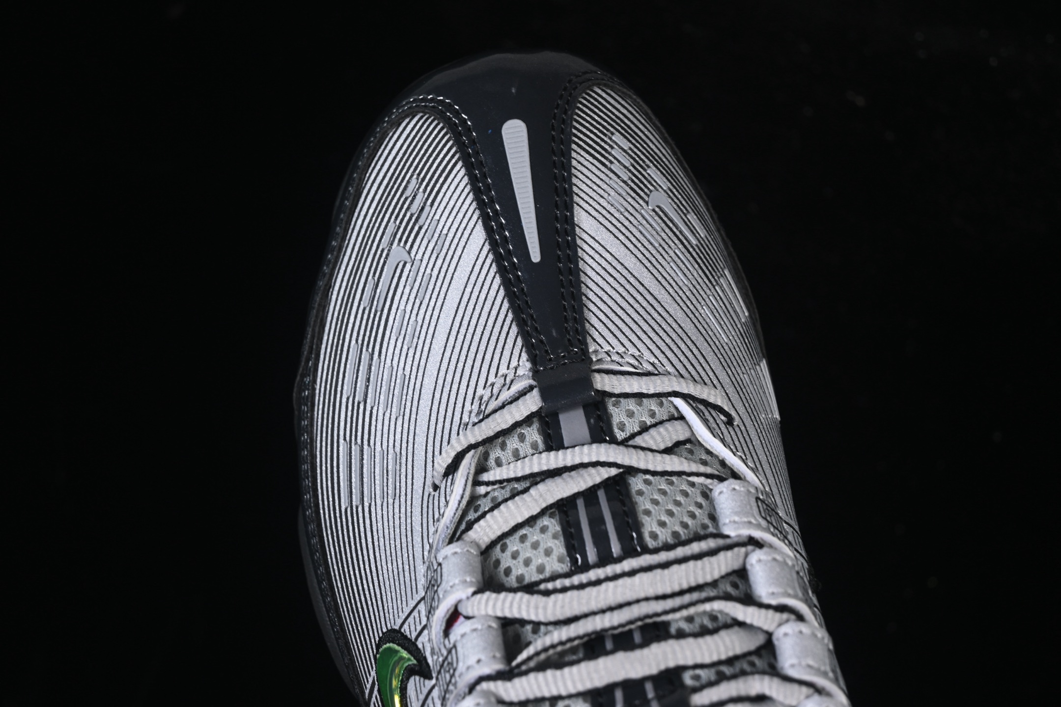 Nike Air Vapormax 360 全掌大气垫透气跑步鞋 CK2718-004#鞋面依旧延续经典