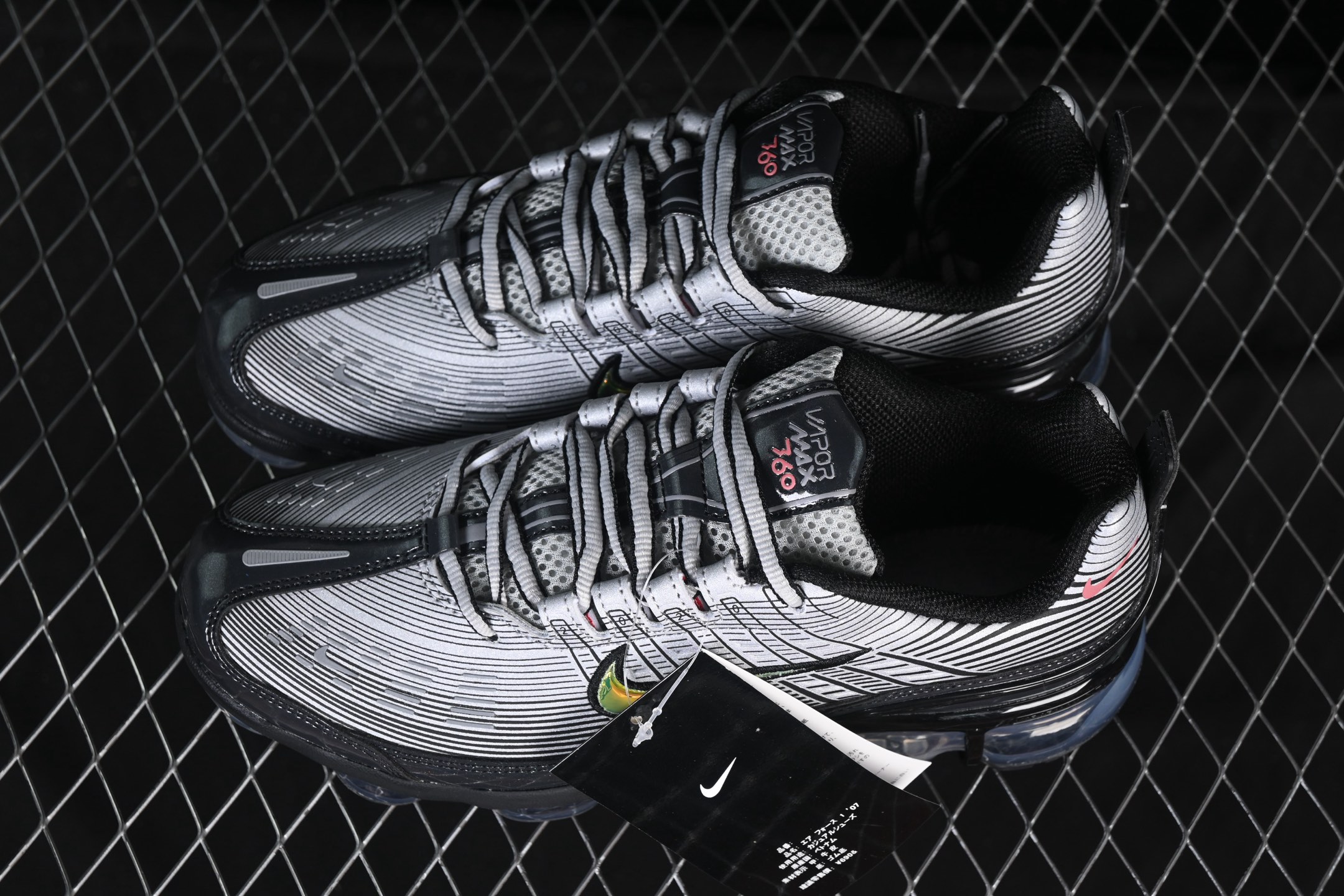 Nike Air Vapormax 360 全掌大气垫透气跑步鞋 CK2718-004#鞋面依旧延续经典