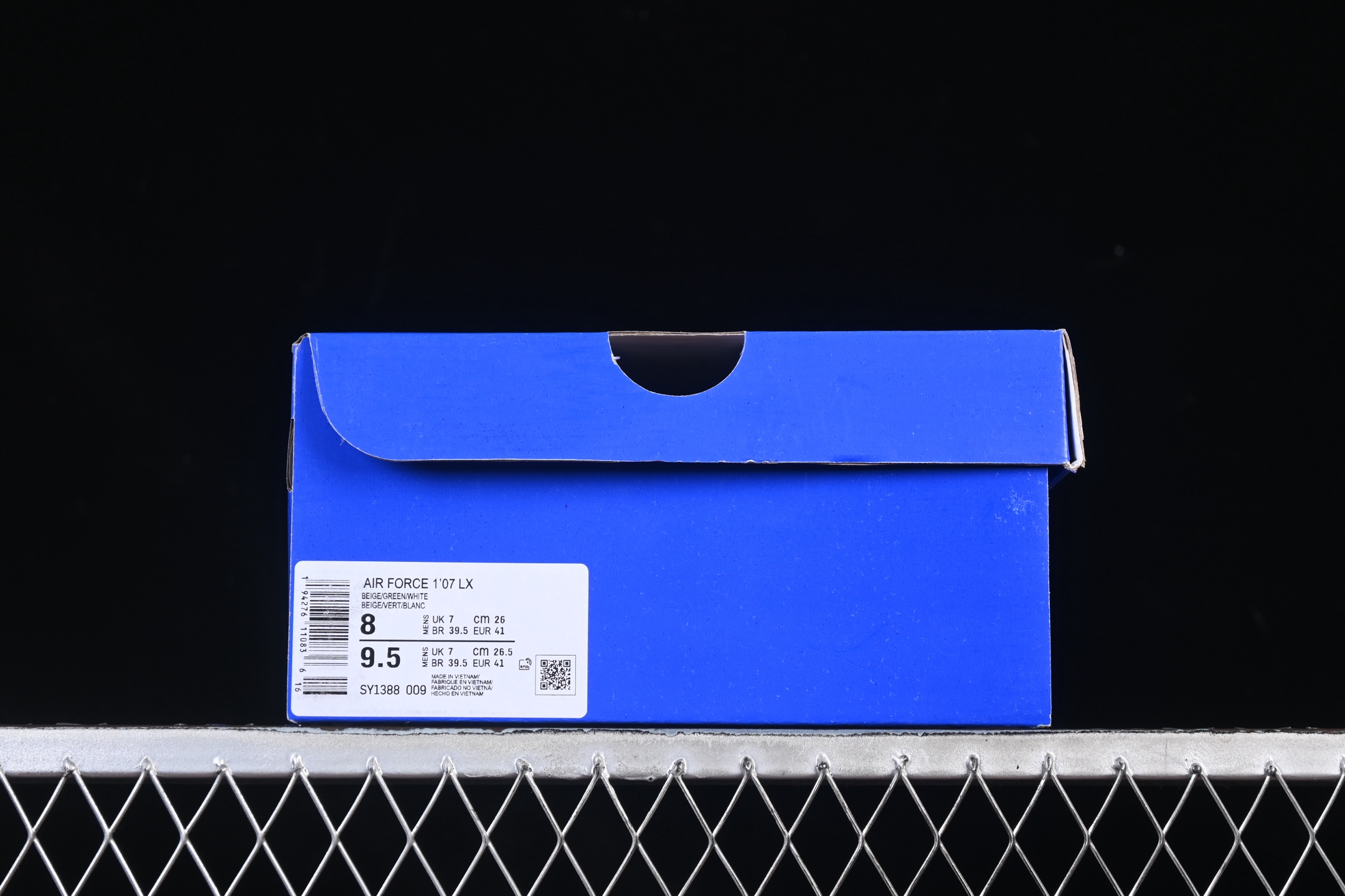 💰300纯原
 Nike Air Force 1 '07 Low 斯图西联名 磨砂黑 空军一号低帮休闲板鞋 SY1388-009
#原楦头原纸板 原装鞋盒 定制五金配件 内置全掌气垫 原厂鞋底 
尺码：36 36.5 37.5 38 38.5 39 40 40.5 41 42 42.5 43 44 44.5 45 9.D4