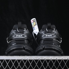 OK版 Balenciaga Track Sneaker Tricolor Upper/Not 巴黎世家官方同步潮流跑鞋 OK版 Balenciaga Track Sneaker Tricolor Upper/Not 巴黎世家官方同步潮流跑鞋