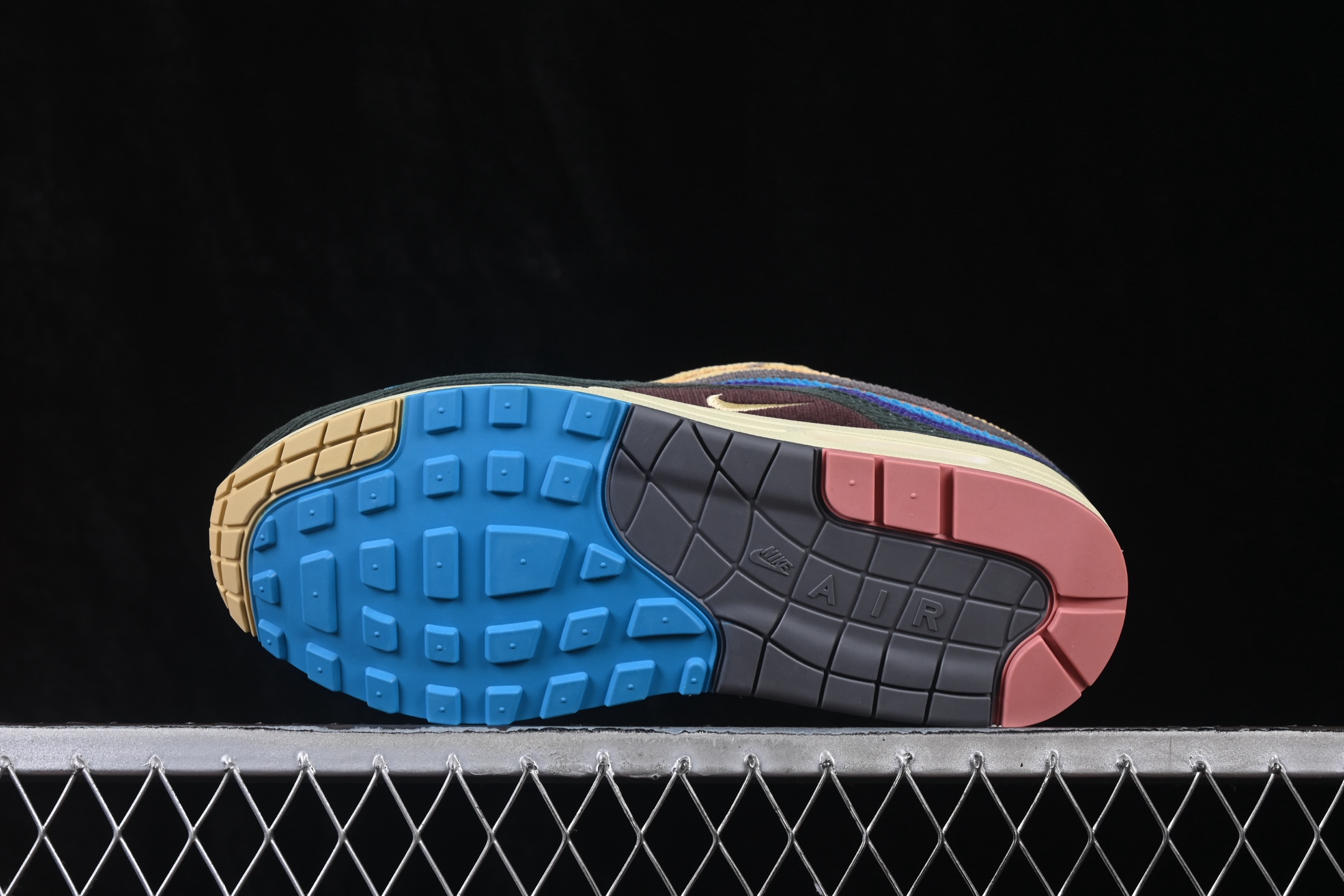 Air Max 97/1 Sean Wotherspoon 灯芯绒帽混合 AJ4219-400 尺码:36 36.5 3 Air Max 97/1 Sean Wotherspoon 灯芯绒帽混合 AJ4219-400 尺码:36 36.5 3