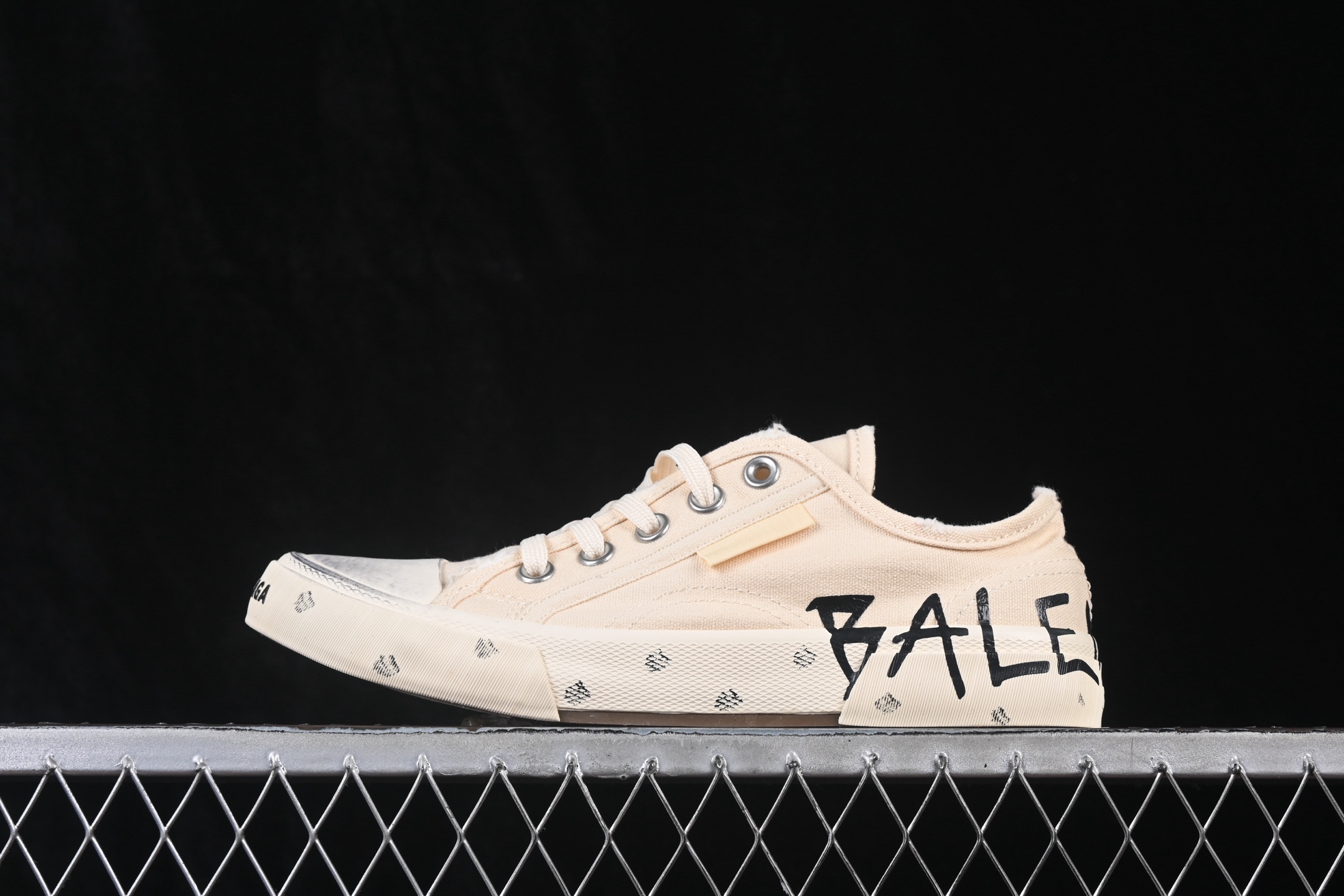 OK版 Balenciaga Paris Low 巴黎世家磨损做旧低帮系带时尚板鞋 W3RR59010 尺码：35 36