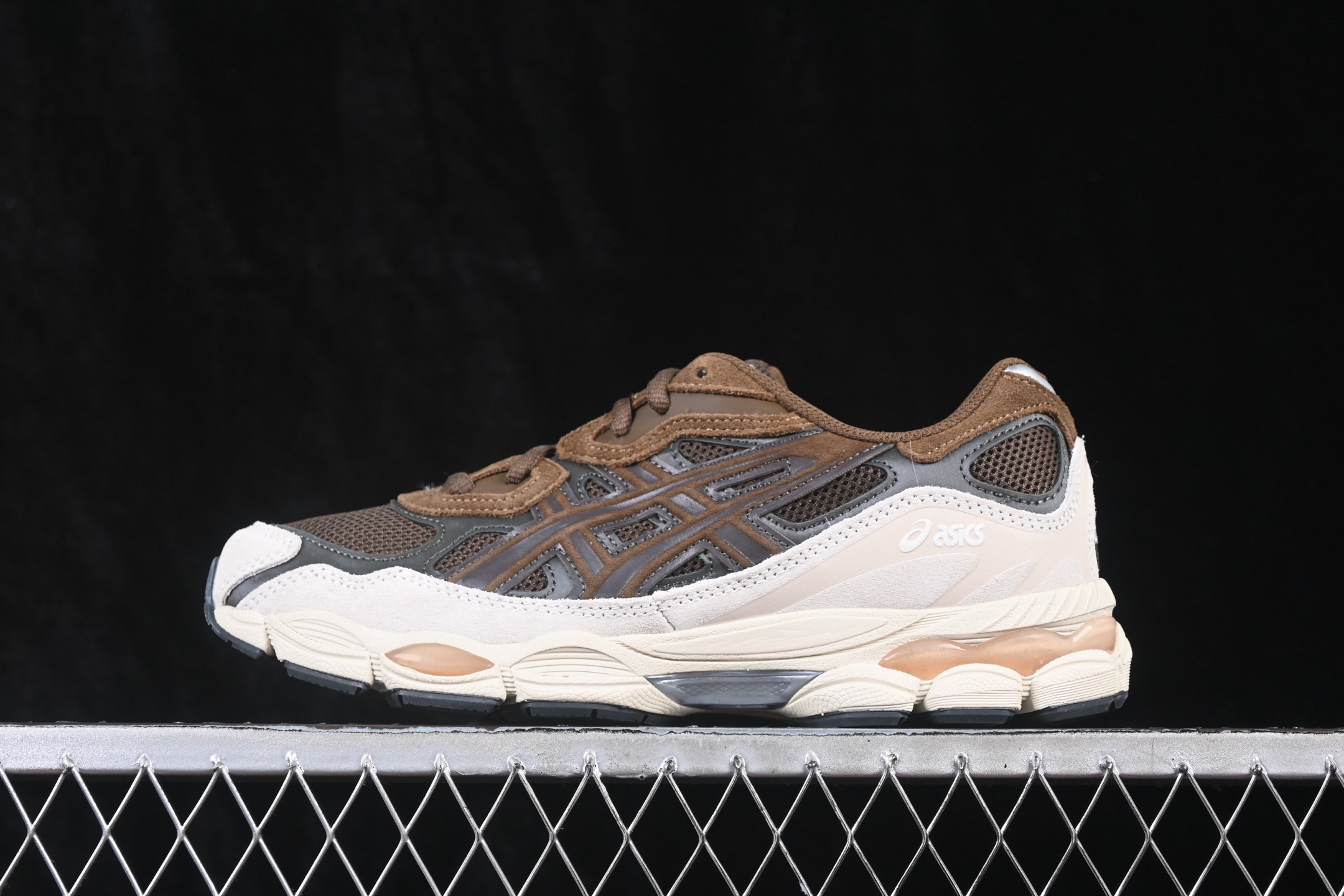 C版纯原 Asics Gel-NYC 亚瑟士运动休闲透气专业跑鞋 1203A383-201 #鞋面采用反绒皮与网布拼接 