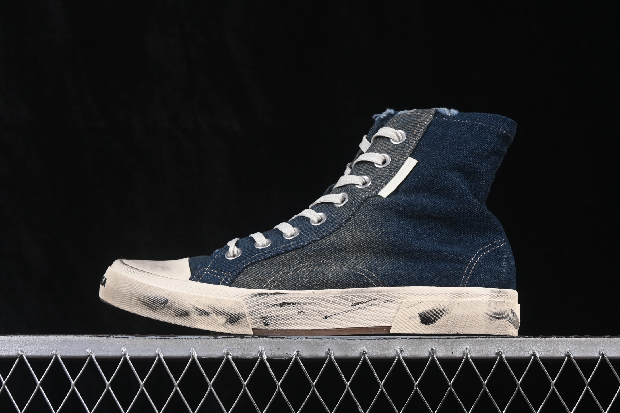 OK版 Balenciaga Paris Low 巴黎世家磨损做旧高帮系带时尚板鞋 W3RCL4090 尺码：35 36