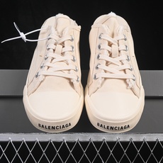 OK版 Balenciaga Paris Low 巴黎世家磨损做旧低帮系带时尚半拖 W3RC49092 尺码:35 36 OK版 Balenciaga Paris Low 巴黎世家磨损做旧低帮系带时尚半拖 W3RC49092 尺码:35 36