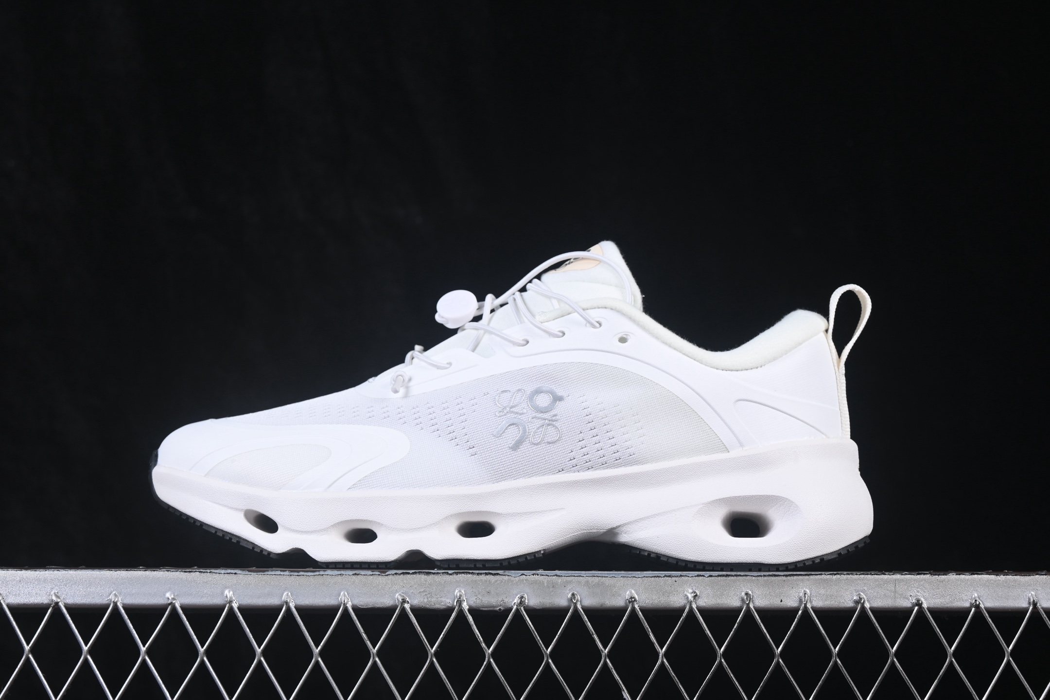 PK版 Loewe x On Cloudsolo 舒适贴合缓震透气跑步鞋 White Light Grey 尺码：36 