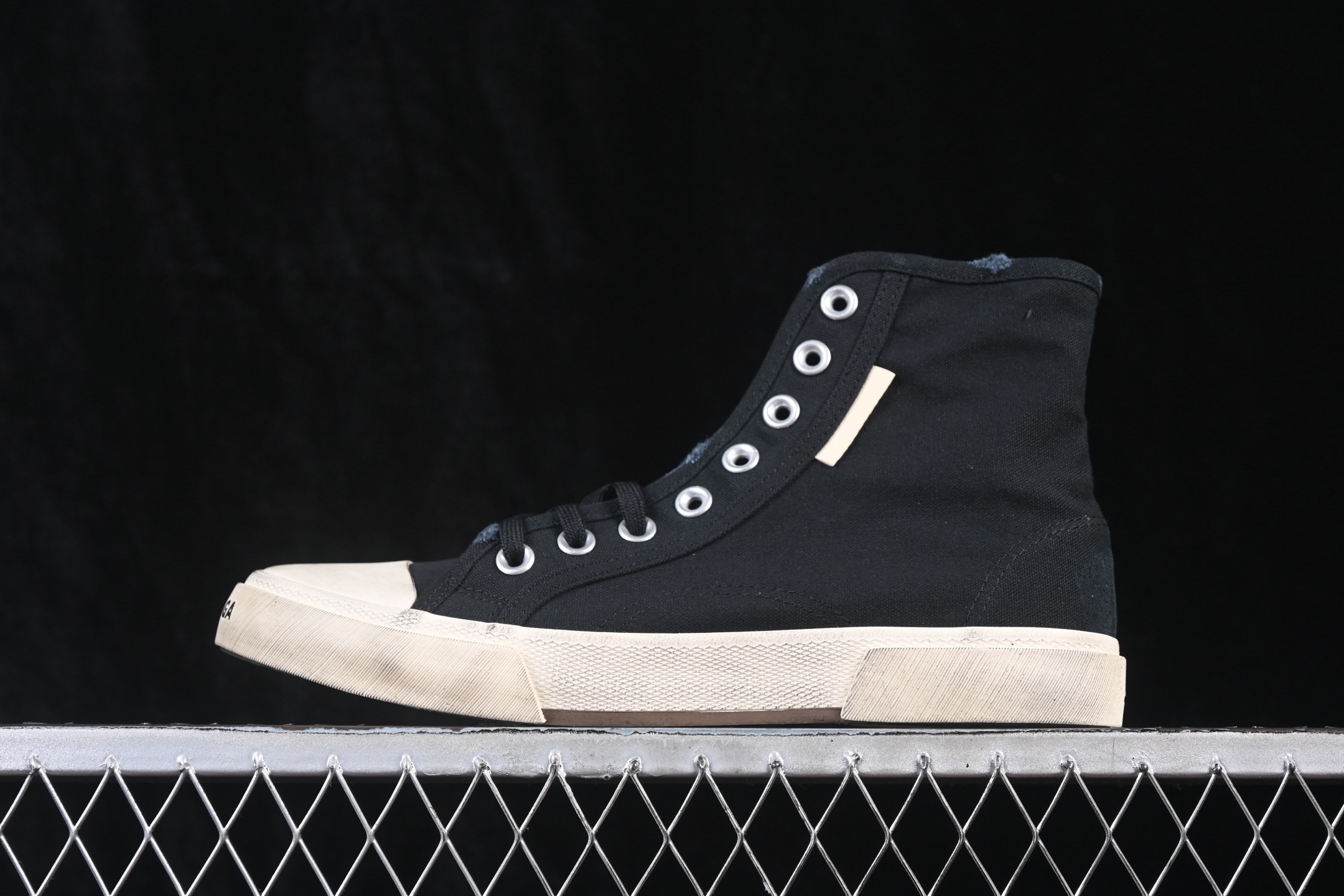OK版 Balenciaga Paris Low 巴黎世家磨损做旧高帮系带时尚板鞋 W3RC11090 尺码：35 36